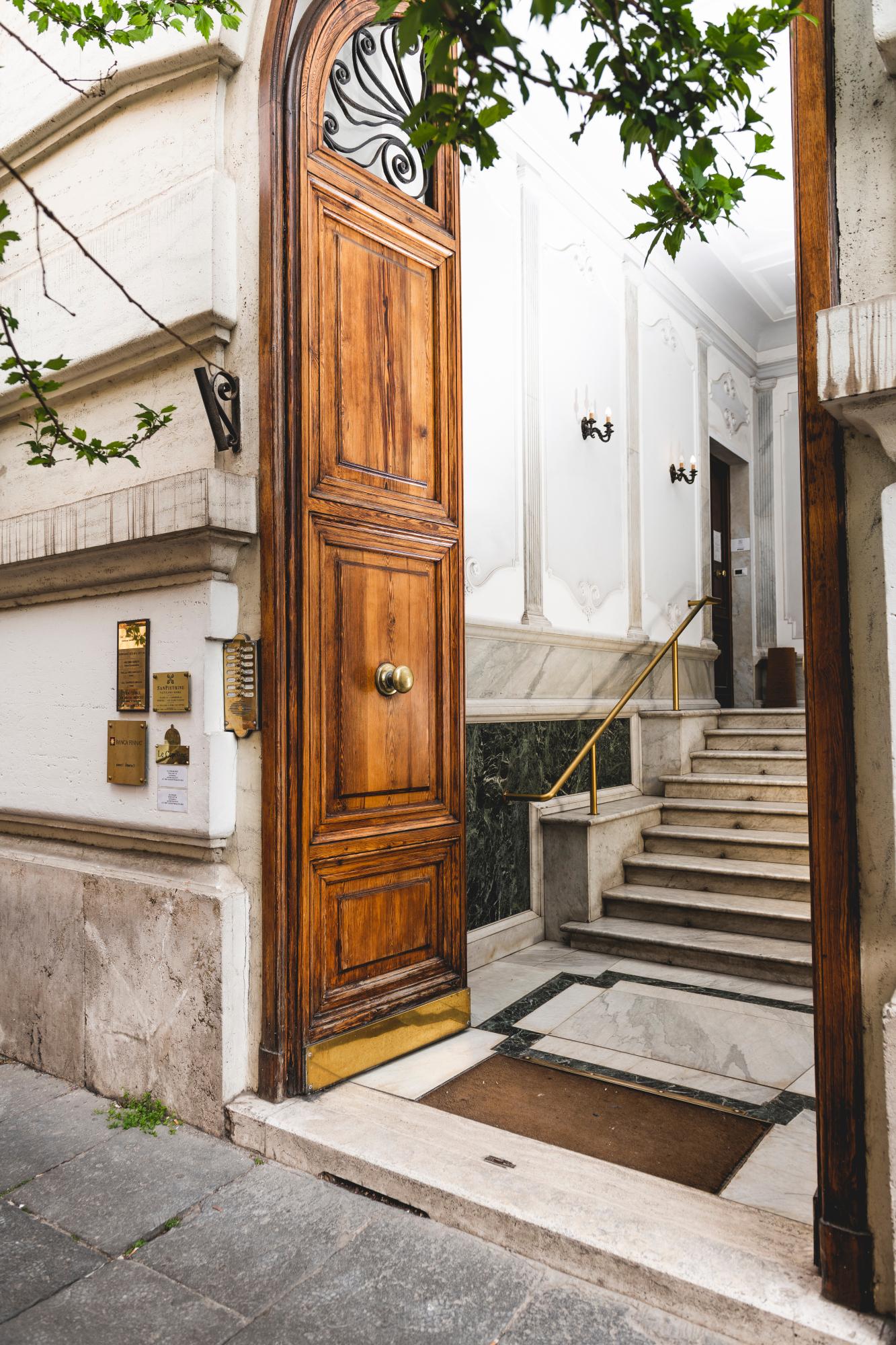 Vista Lobby Eccelso Hotel