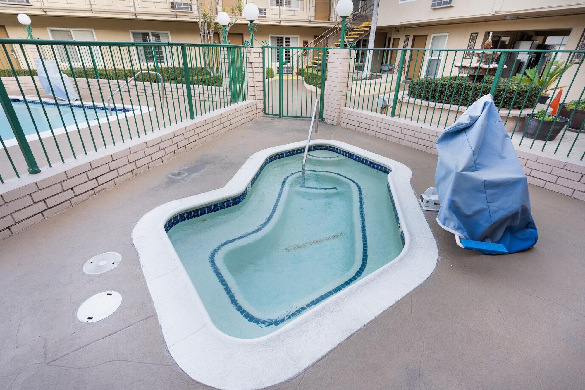 Spa Americas Best Value Inn & Suites Anaheim Convention Center