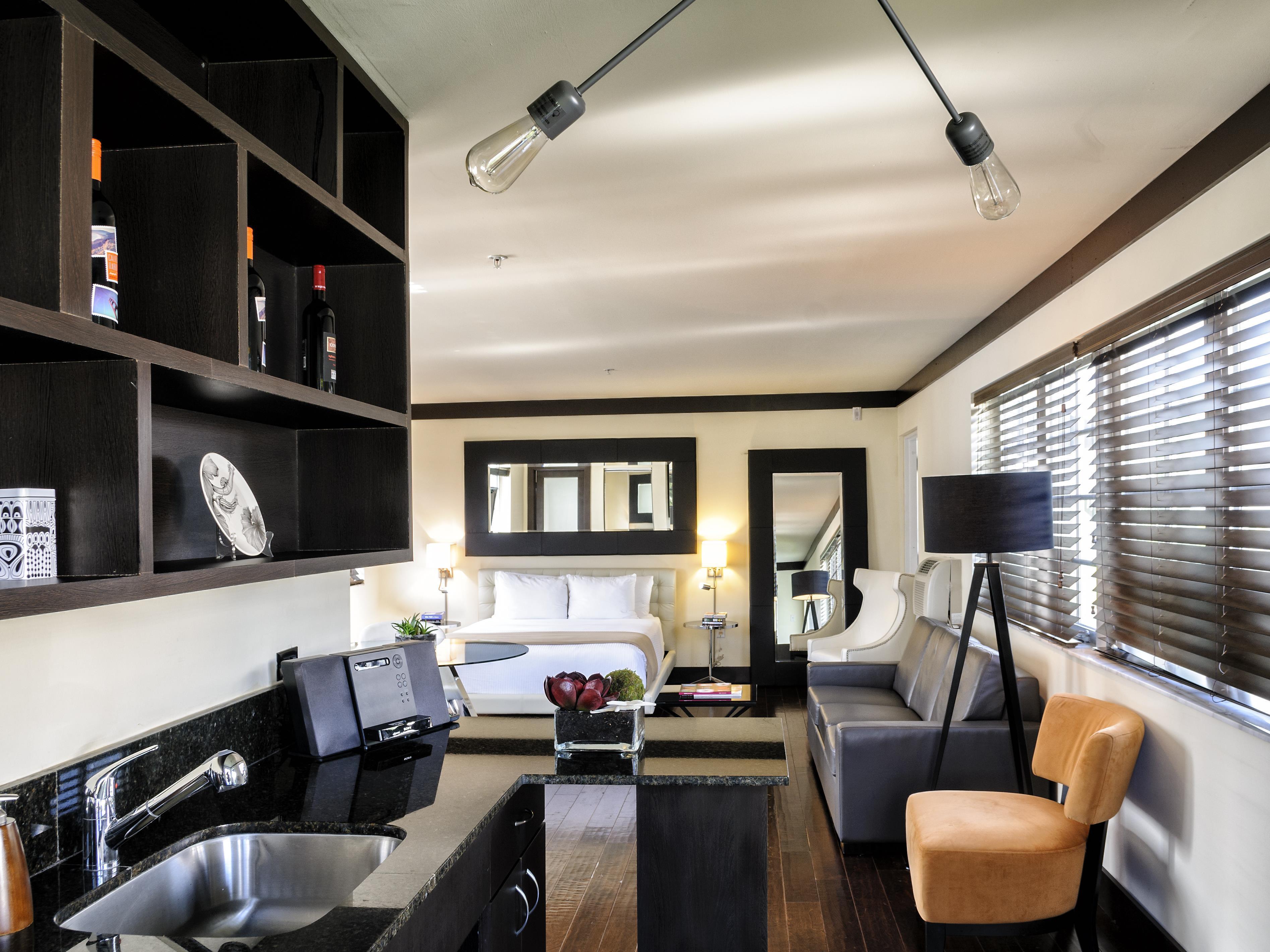 Hotel Lincoln Arms Suites