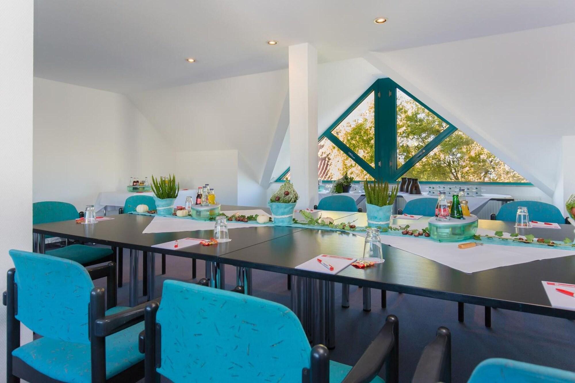 Sala de Reuniones Montana Trend Hotel Lehrte