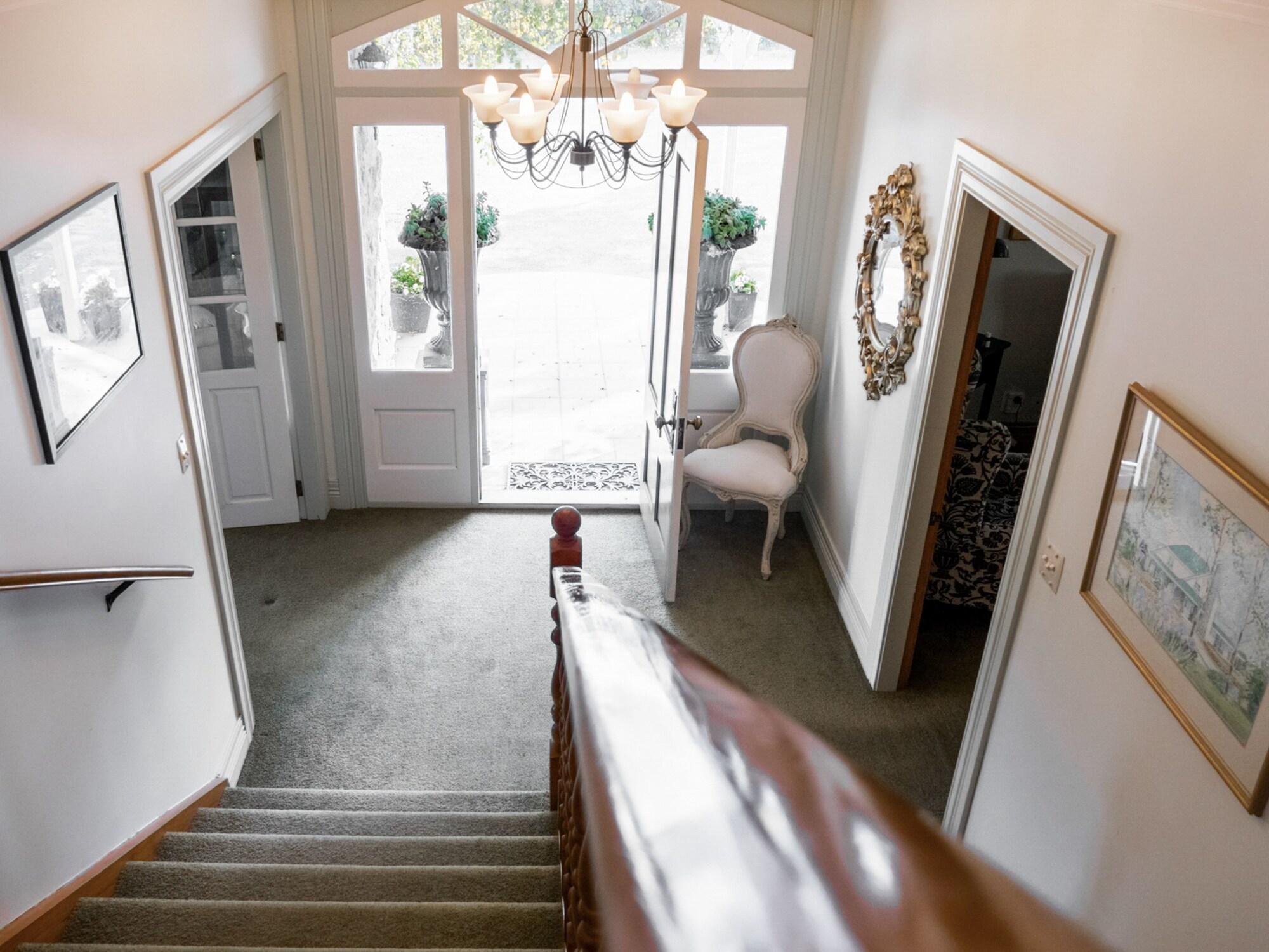 Vista Lobby Goodin Country Garden