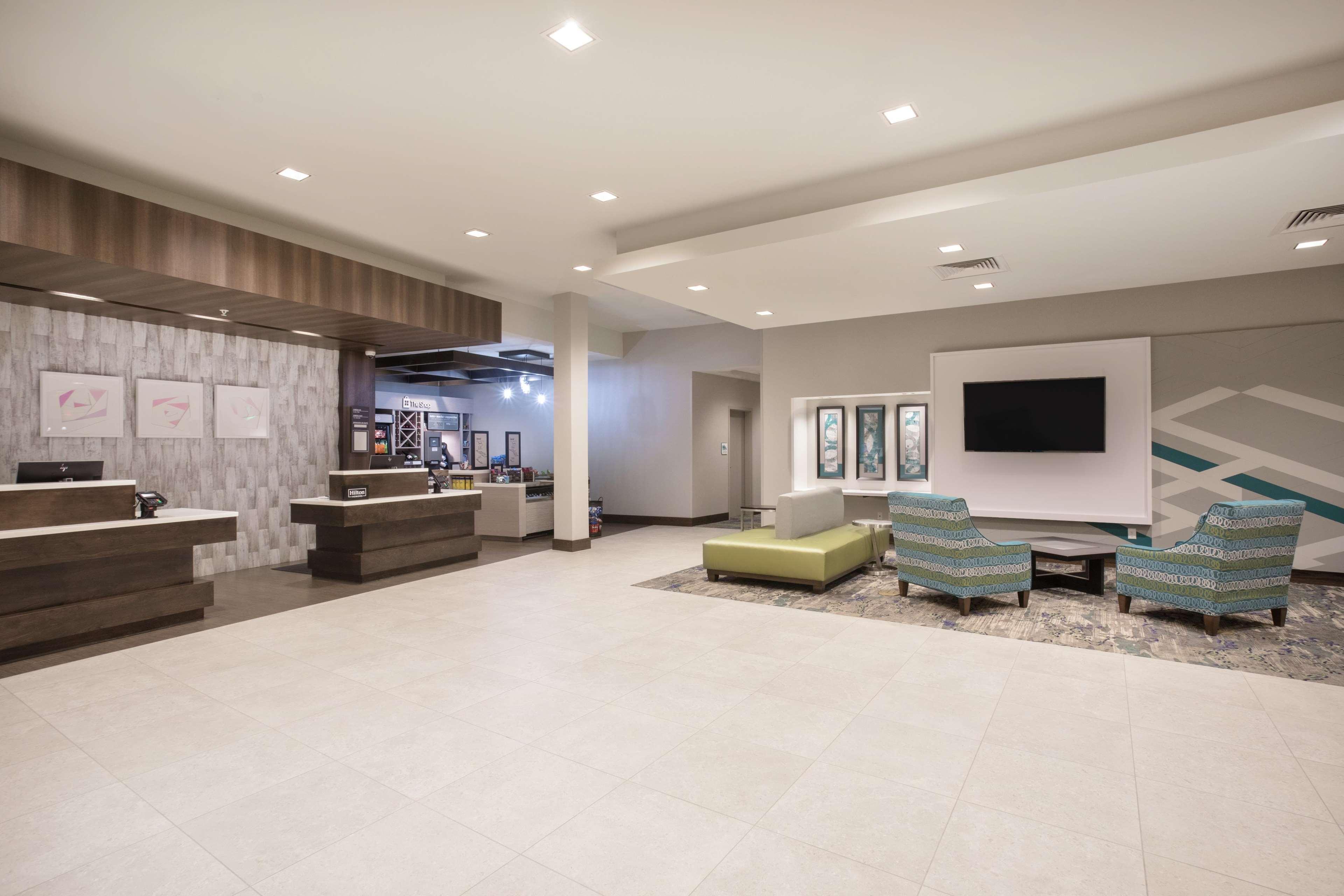 Vista Lobby Hilton Garden Inn Omaha Aksarben Village