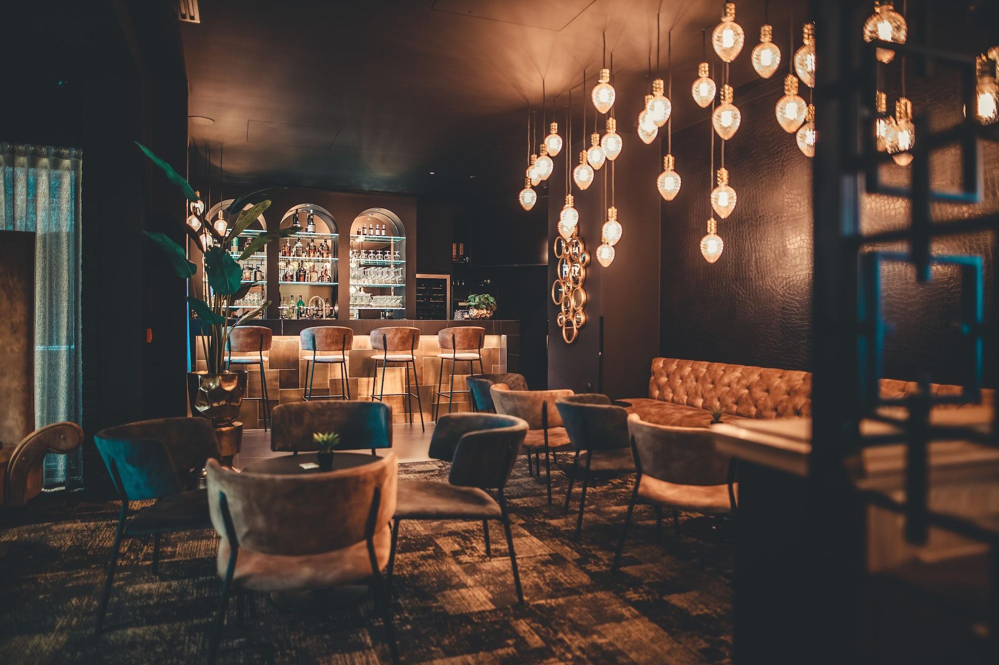 Bar/Salón Dukes’ Academie – by Dukes’ Hotel Collection