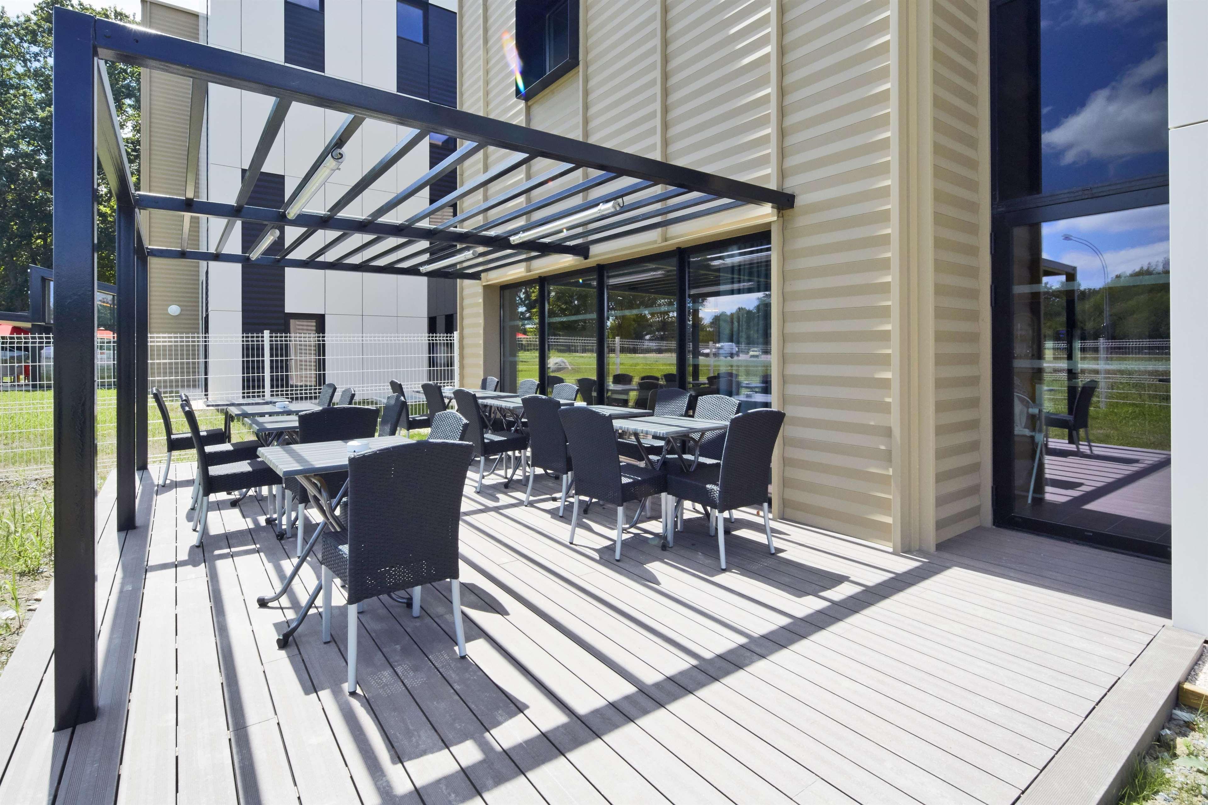 Vista Exterior Kyriad Prestige Pau - Zenith - Palais Des Sports