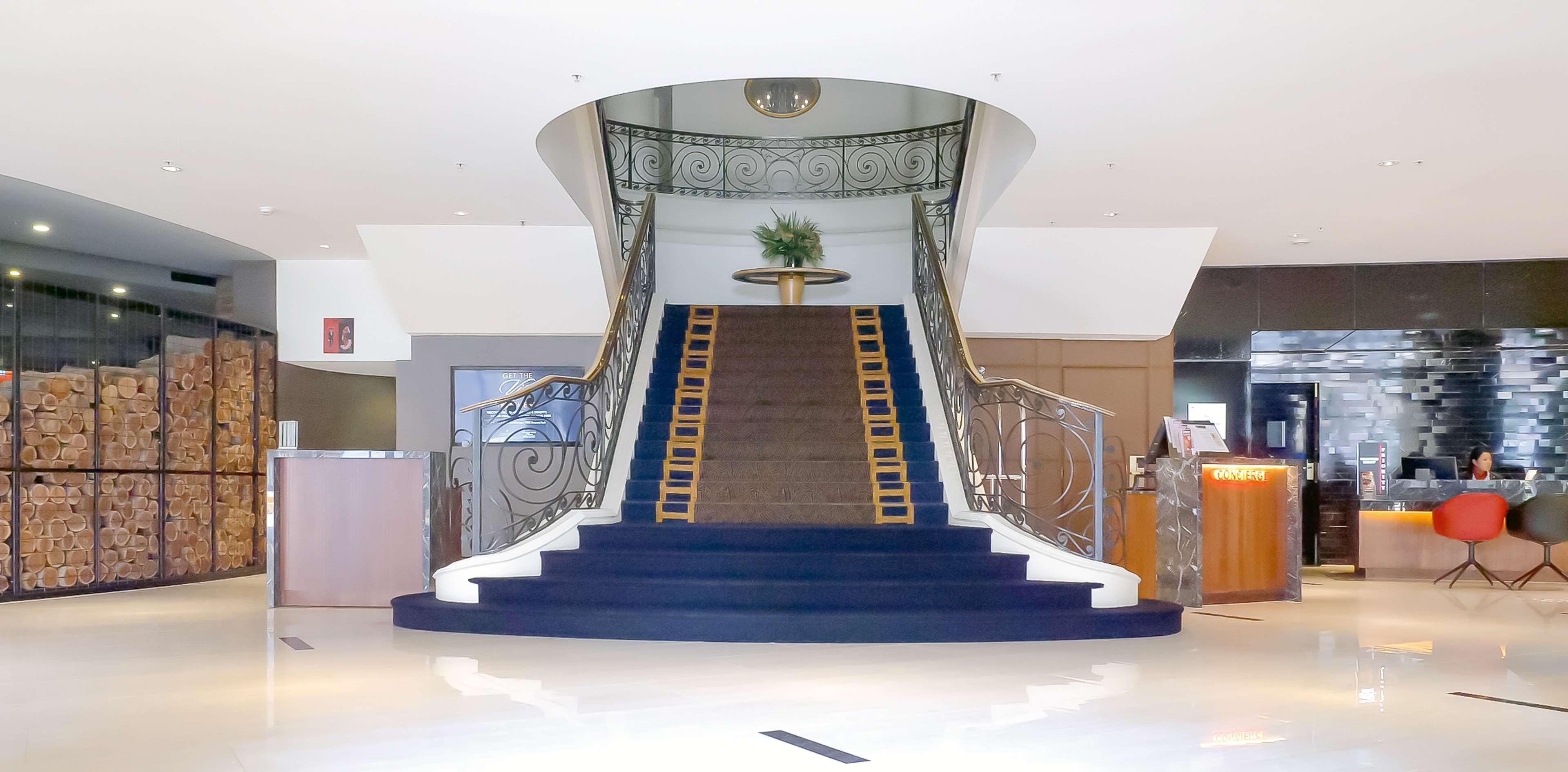 Vista Lobby Stamford Plaza Sydney Airport Hotel & Conference Centre