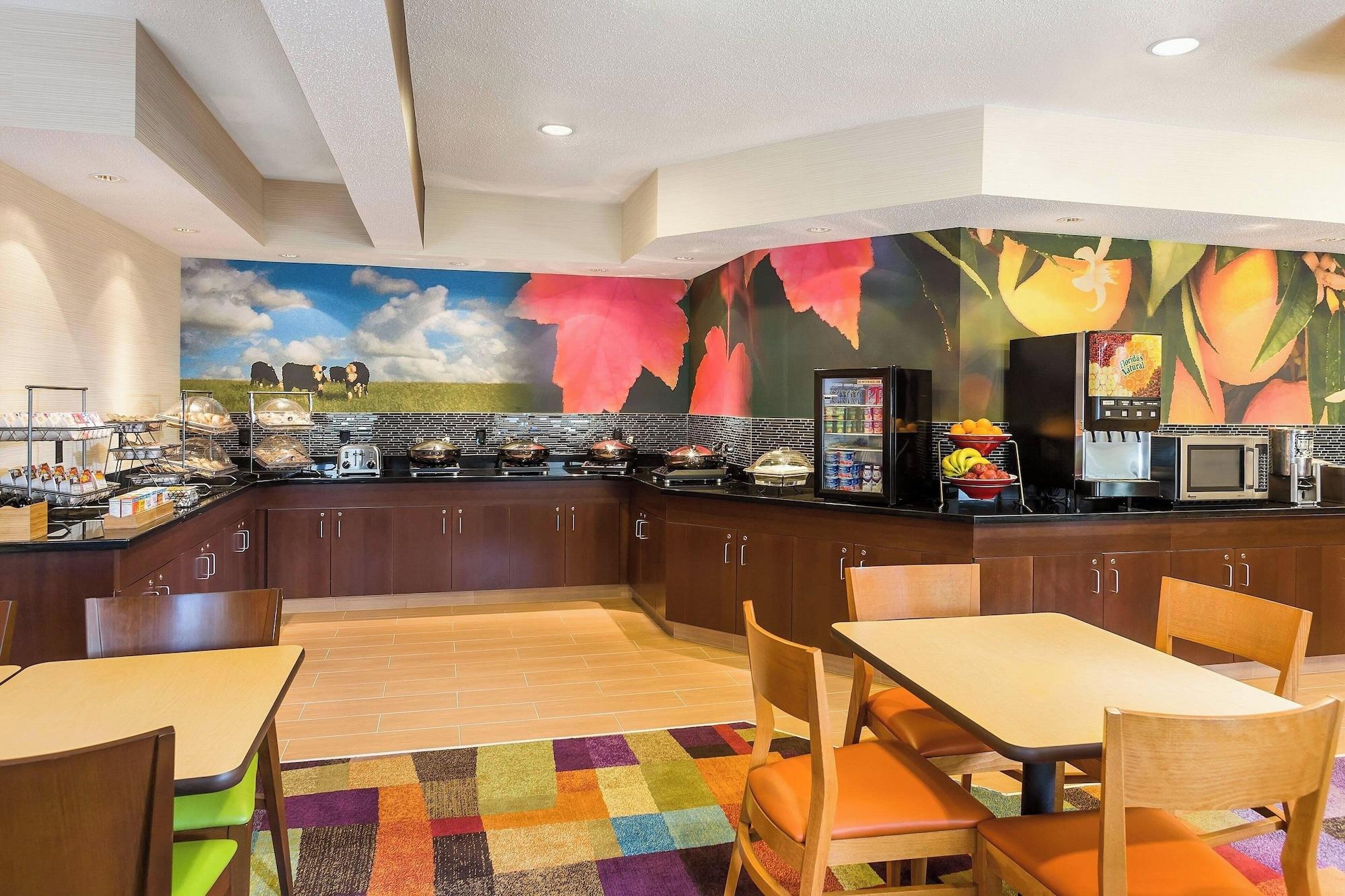 Restaurant Fairfield Inn & Suites Grand Rapids