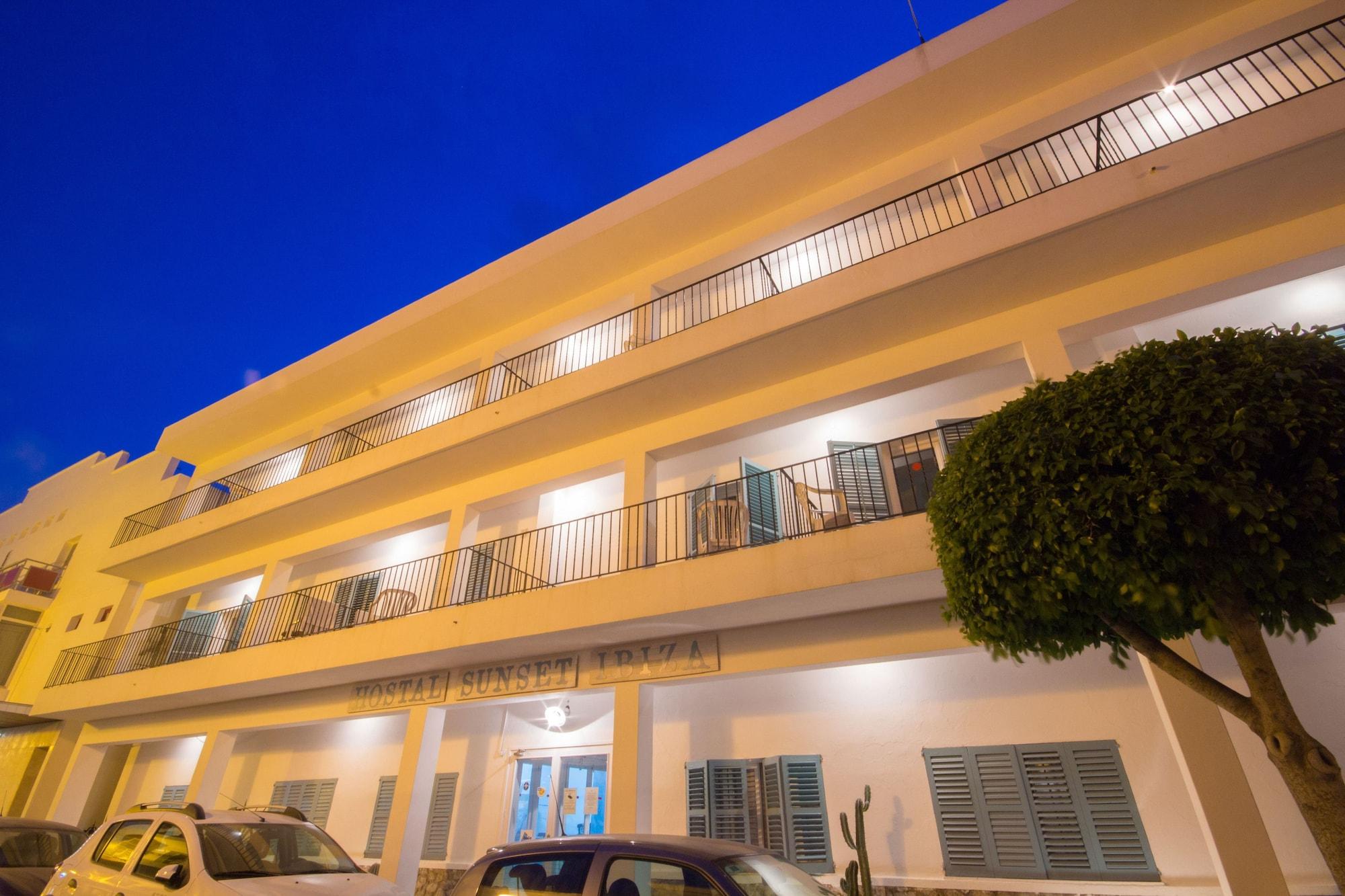 Vista Exterior Hostal Sunset Ibiza