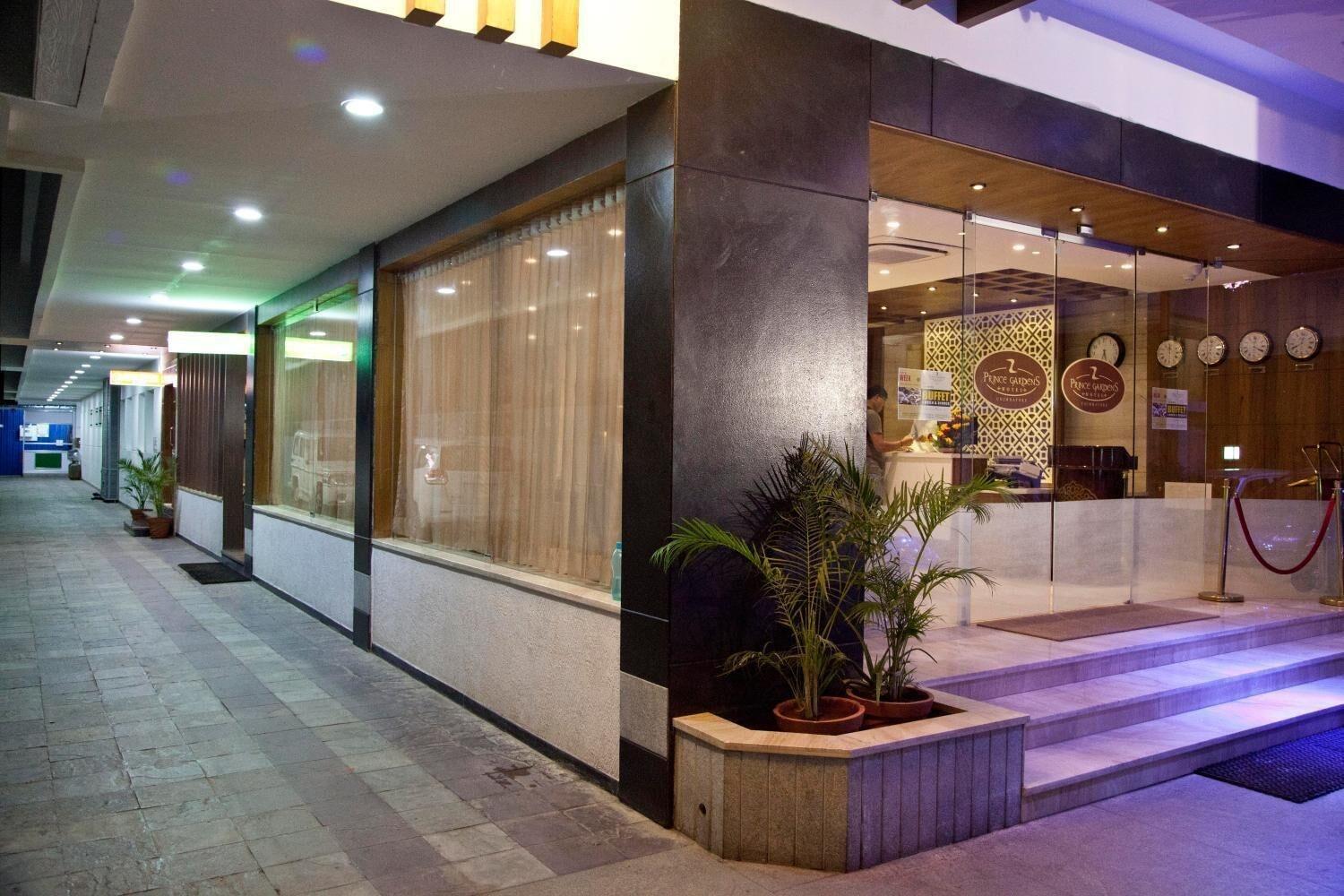 Vista Exterior Hotel Prince Gardens