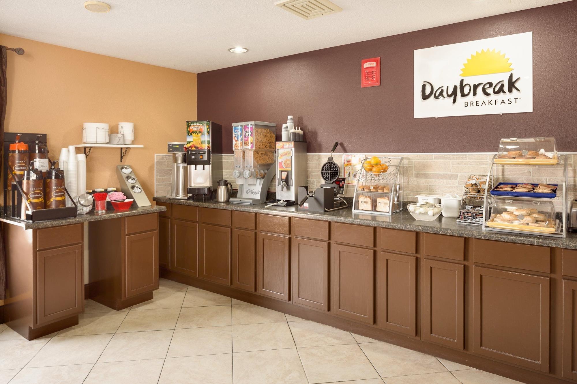 Restaurant Days Inn by Wyndham Anderson IN