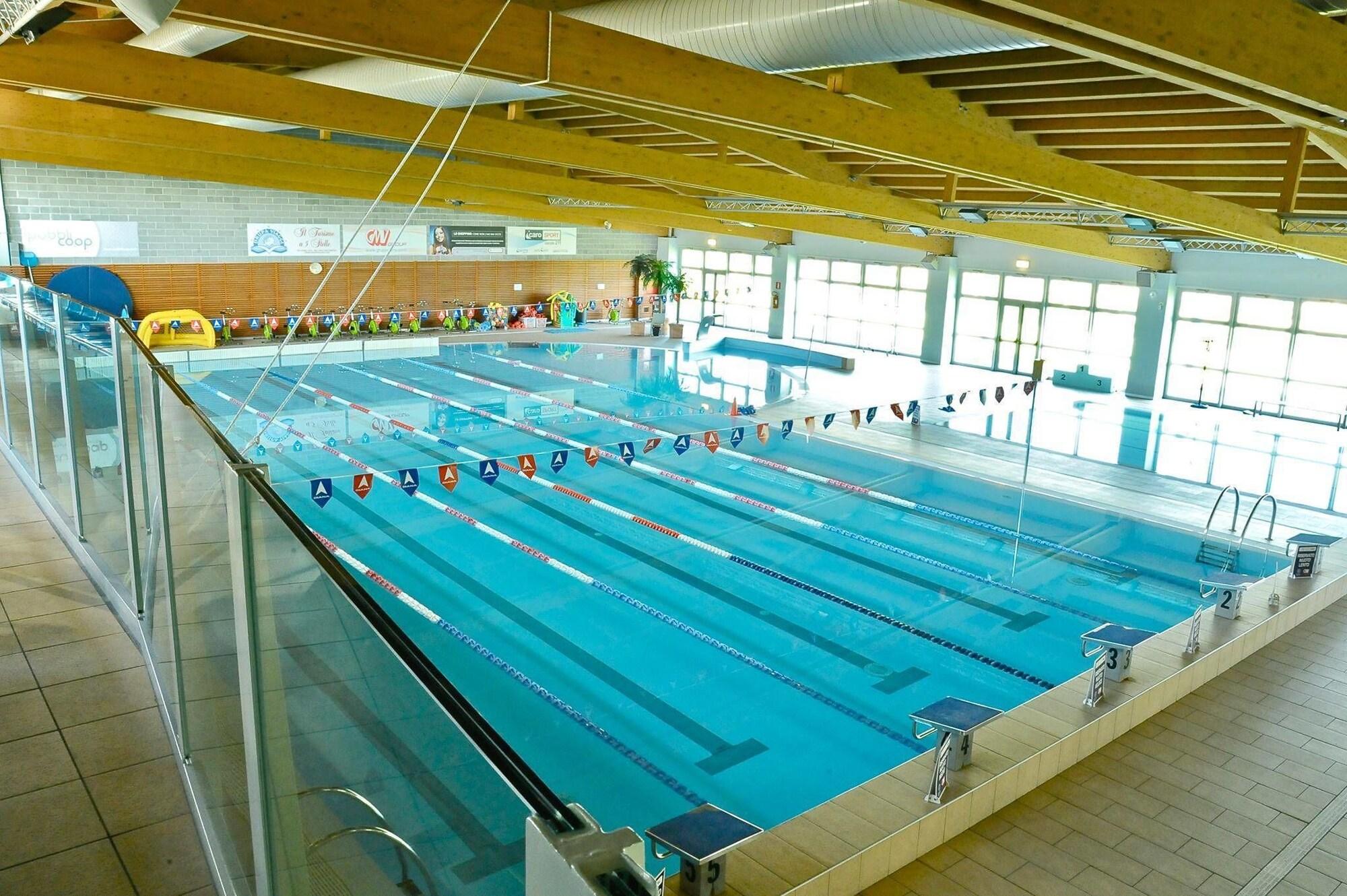 Vista Piscina Urbinati