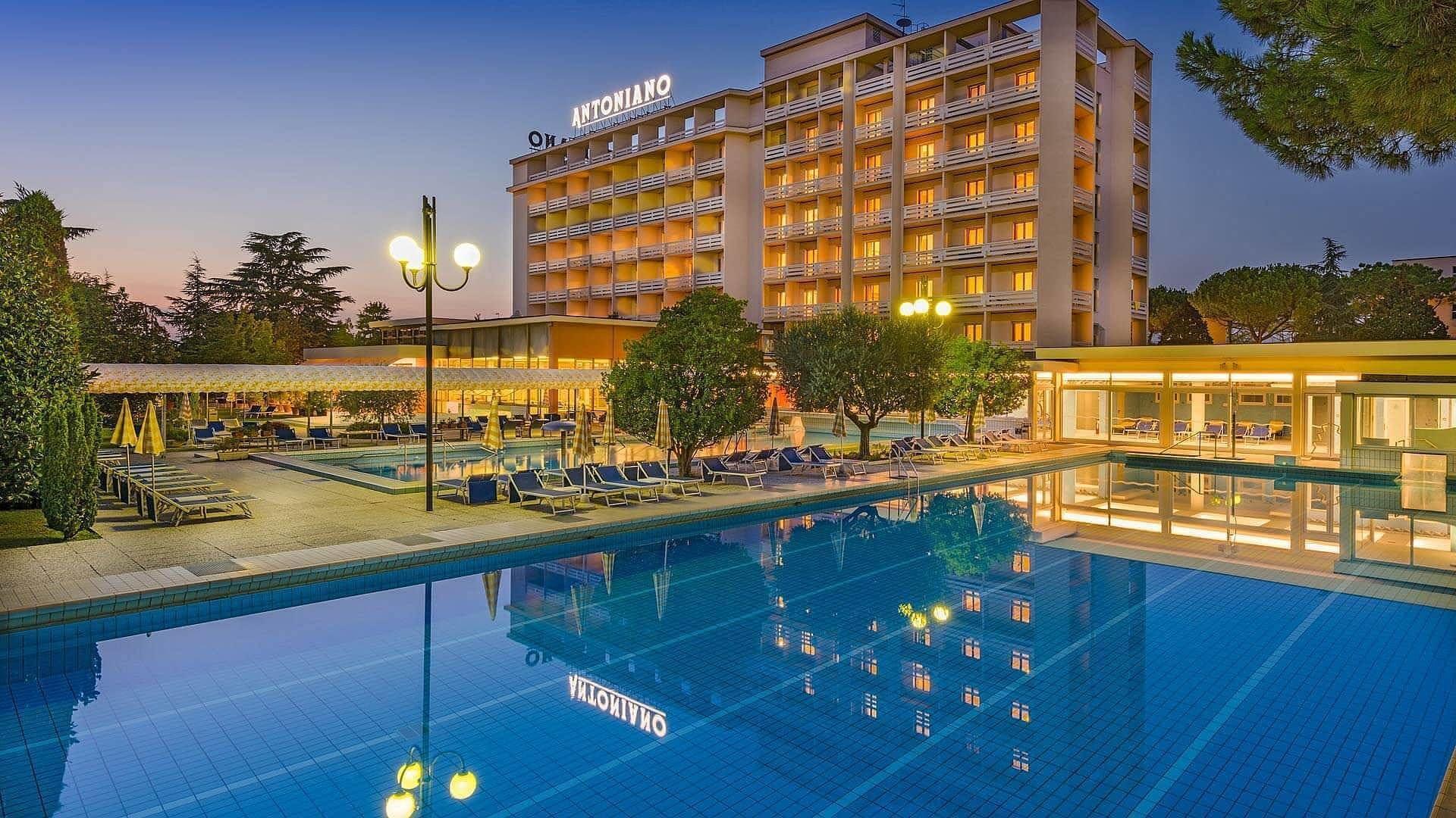 Vista Exterior Hotel Terme Antoniano