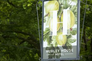 Alojamiento - Hurley House Hotel