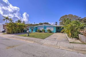 Alquiler Vacacional - Cute & Cozy Florida Duplex: Walk to Beaches!