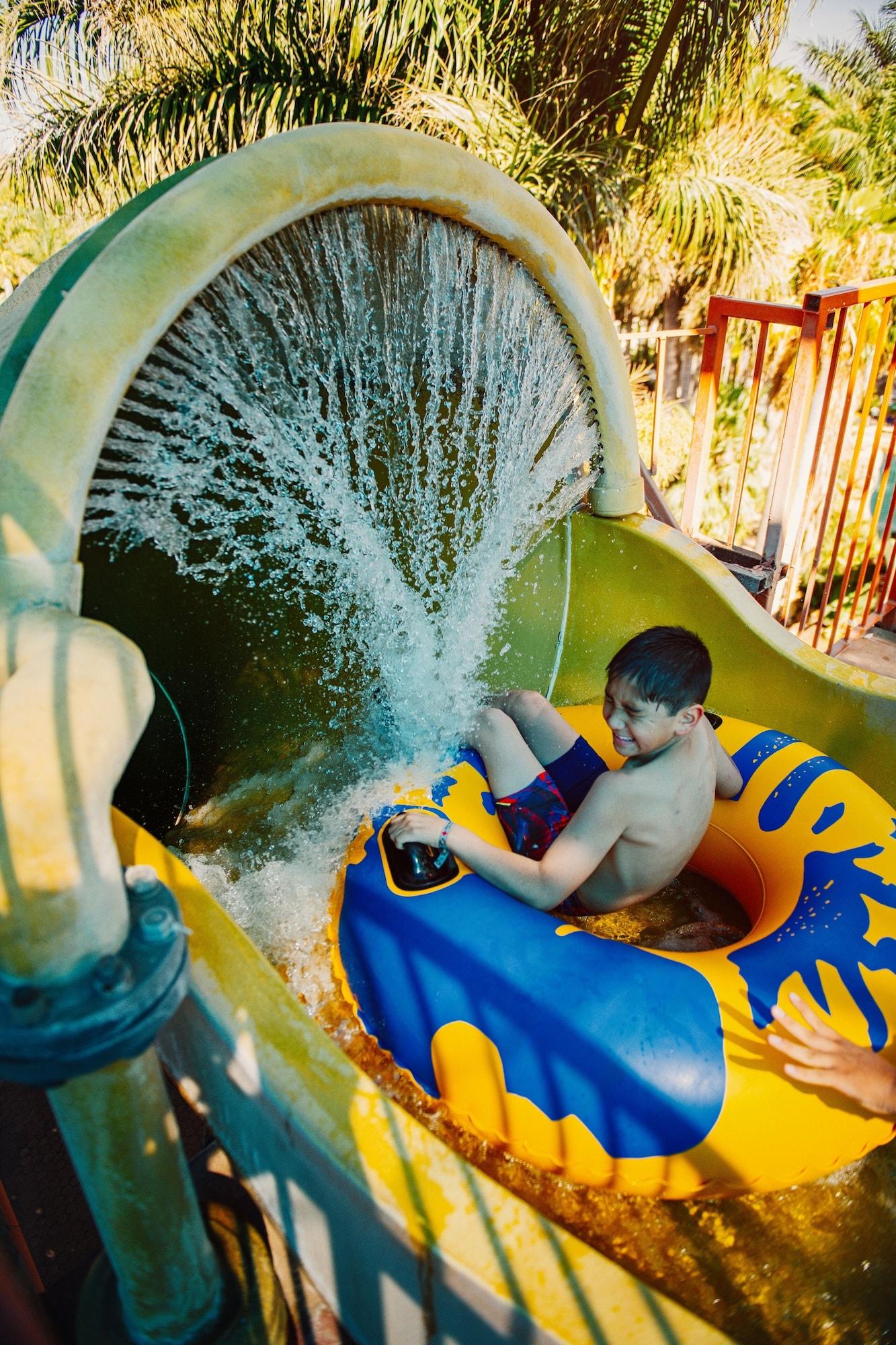 Instalaciones Recreativas Hotel Parque Acuático La Caldera