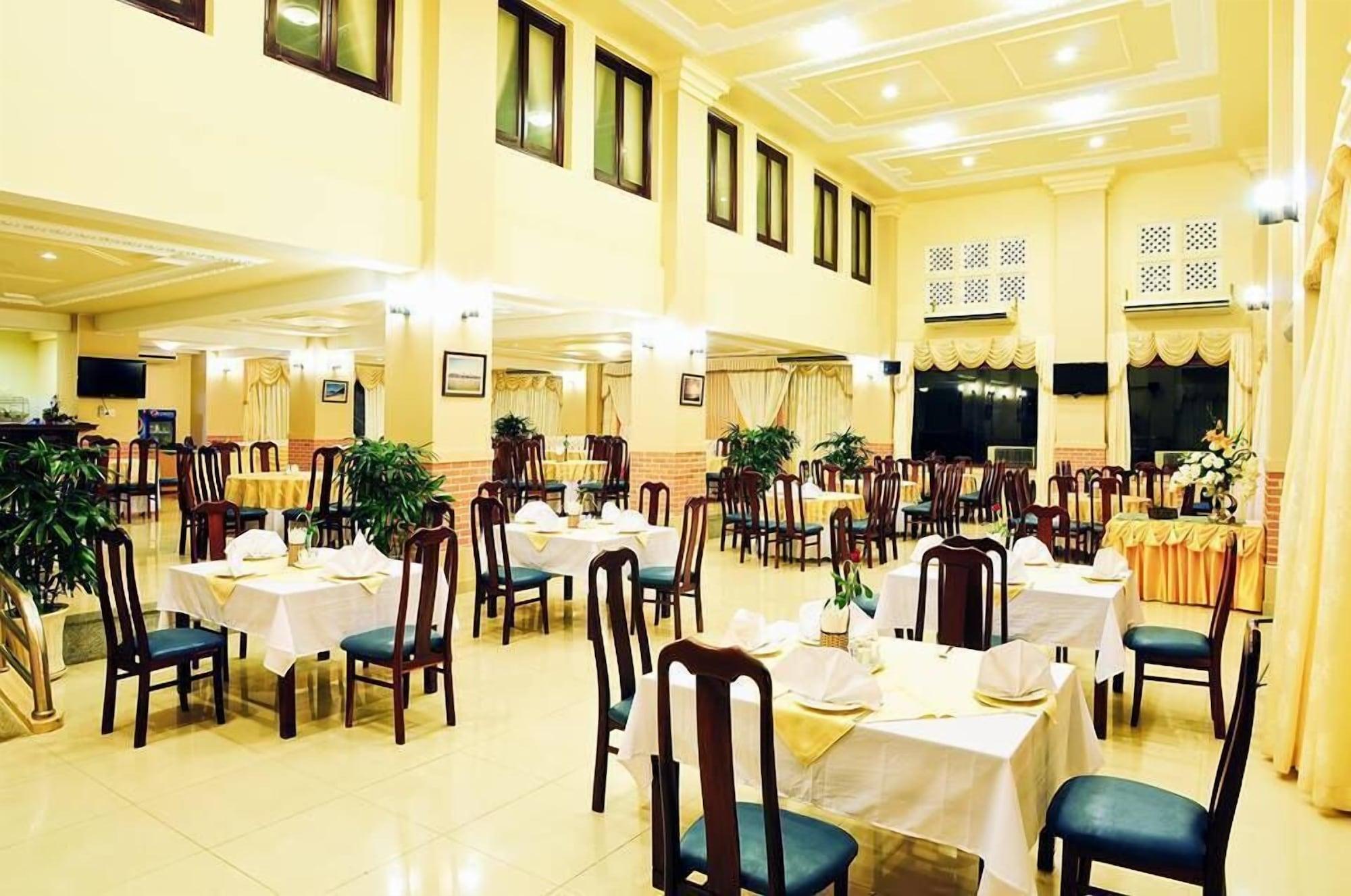 Restaurant Beachfront Hotel