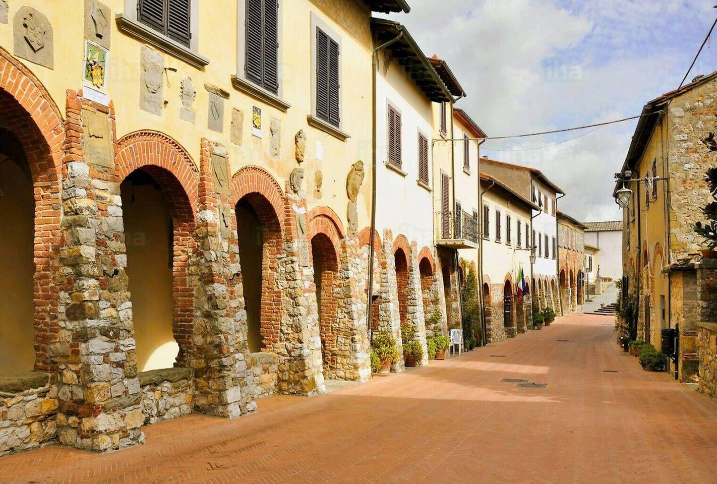Vista Exterior Palazzo Ninci