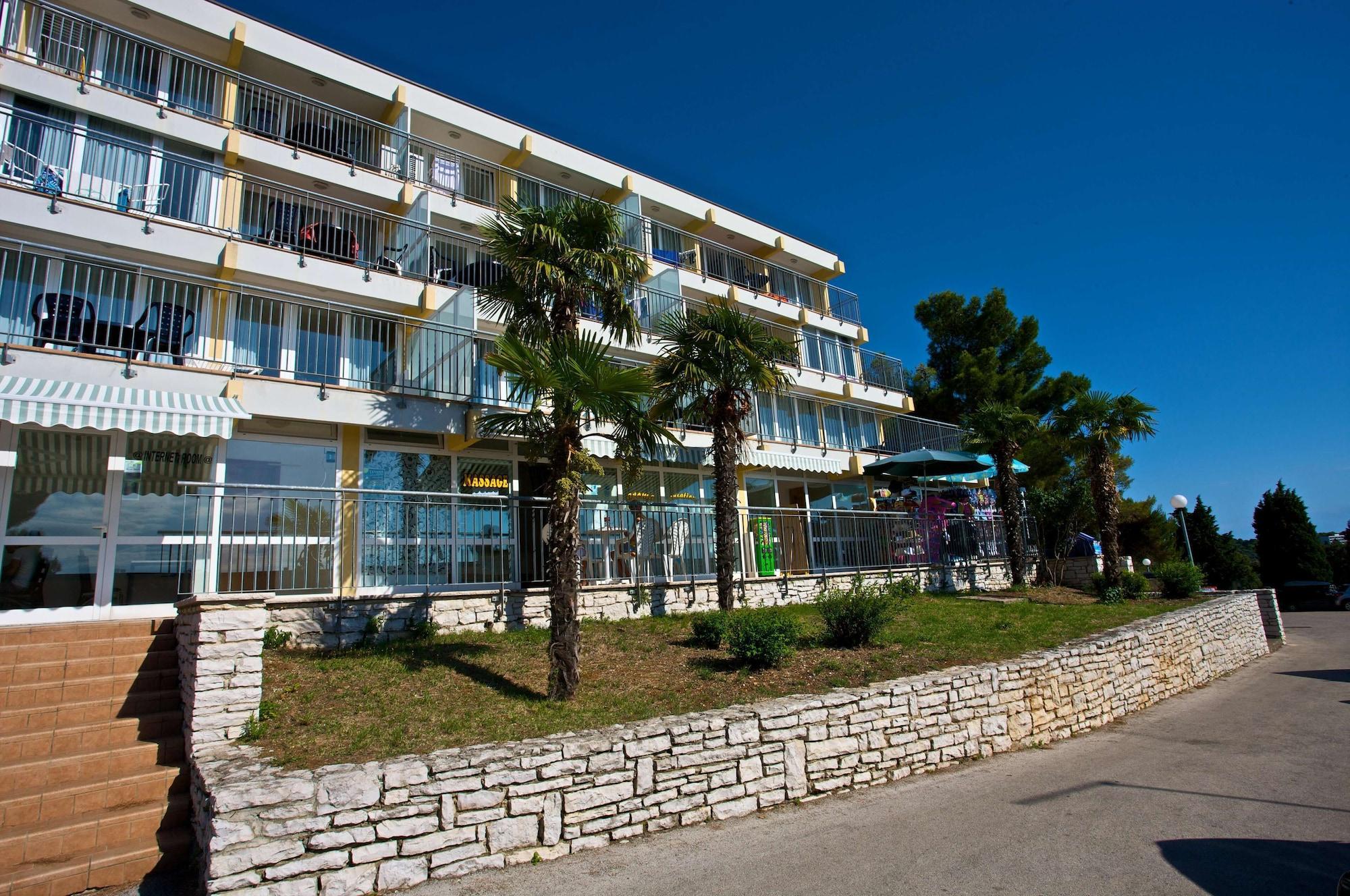 Vista Exterior Splendid Golden Rocks Resort