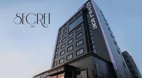 Varios Hotel Secret