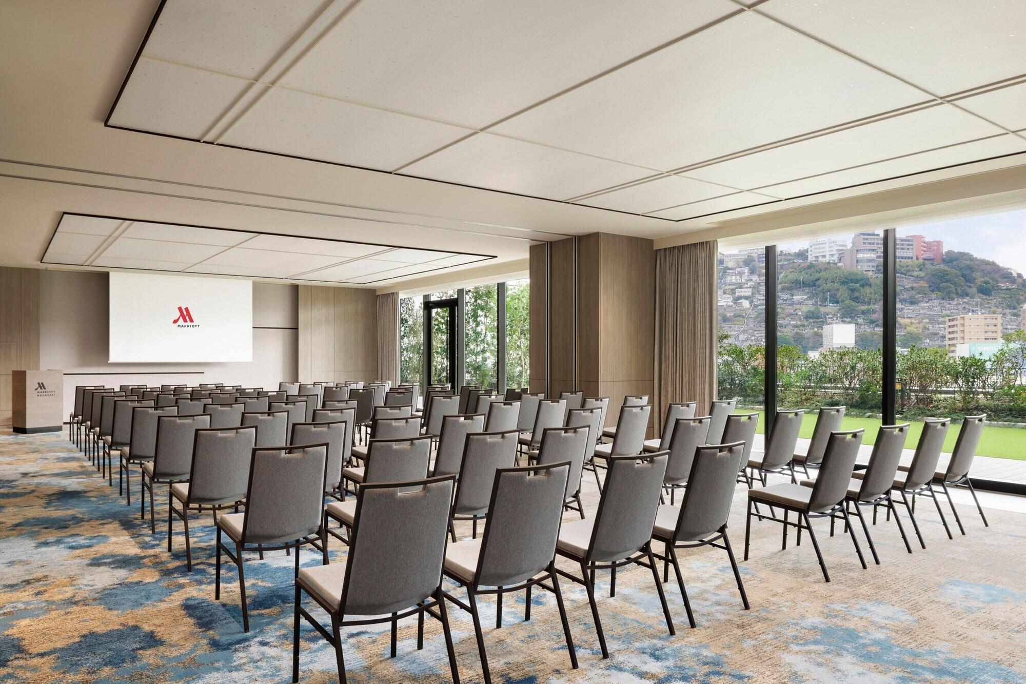 Sala de Reuniones Nagasaki Marriott Hotel