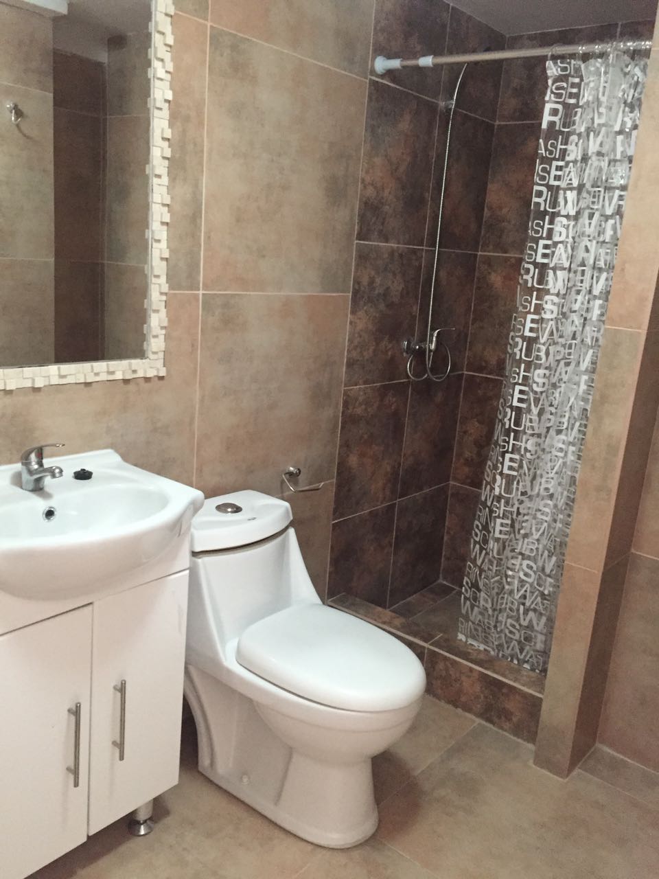 Equipamiento de Habitación Guest Home ValtoyZiron