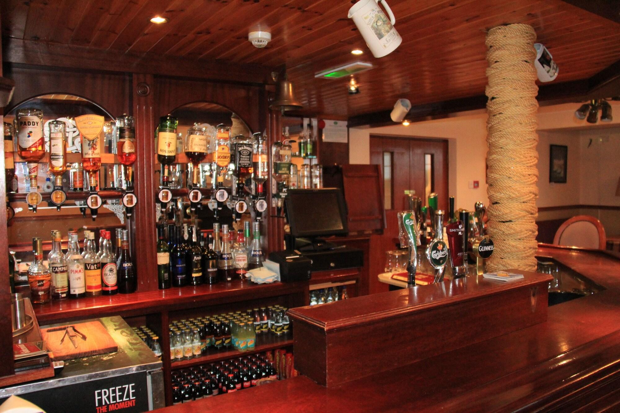 Bar/Salón Lake House Hotel