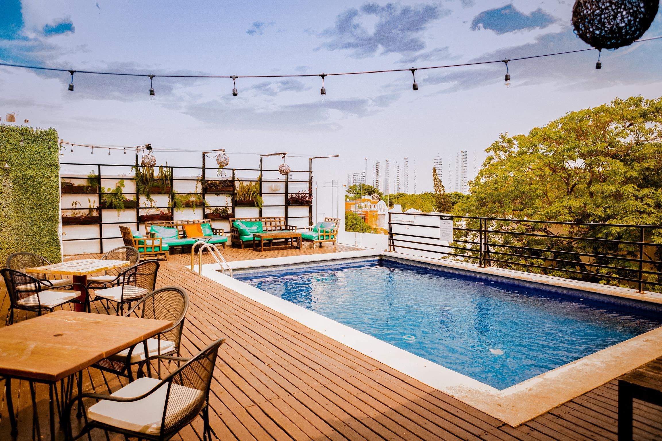 Vista Piscina Nomads Hotel, Hostel & Rooftop Pool