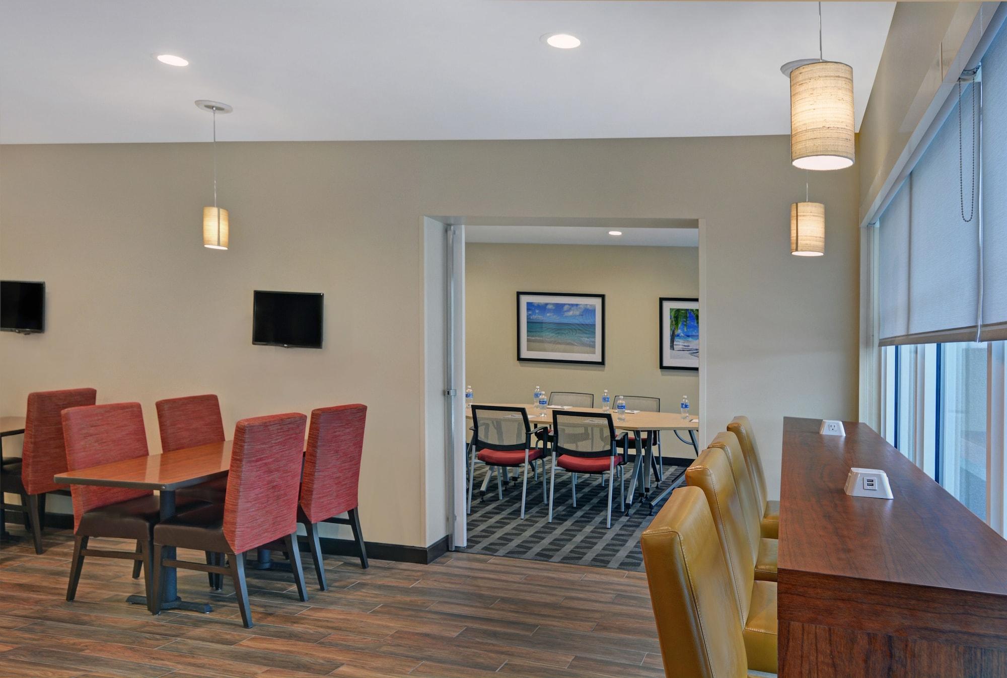 Vista Lobby TownePlace Suites by Marriott Sarasota Bradenton West