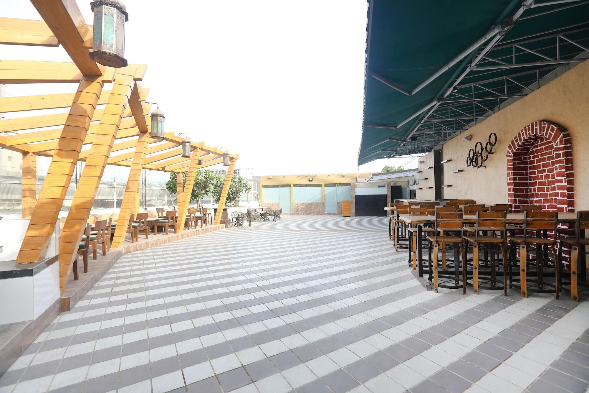 Restaurant Mumbai Metro - The Executive Hotel