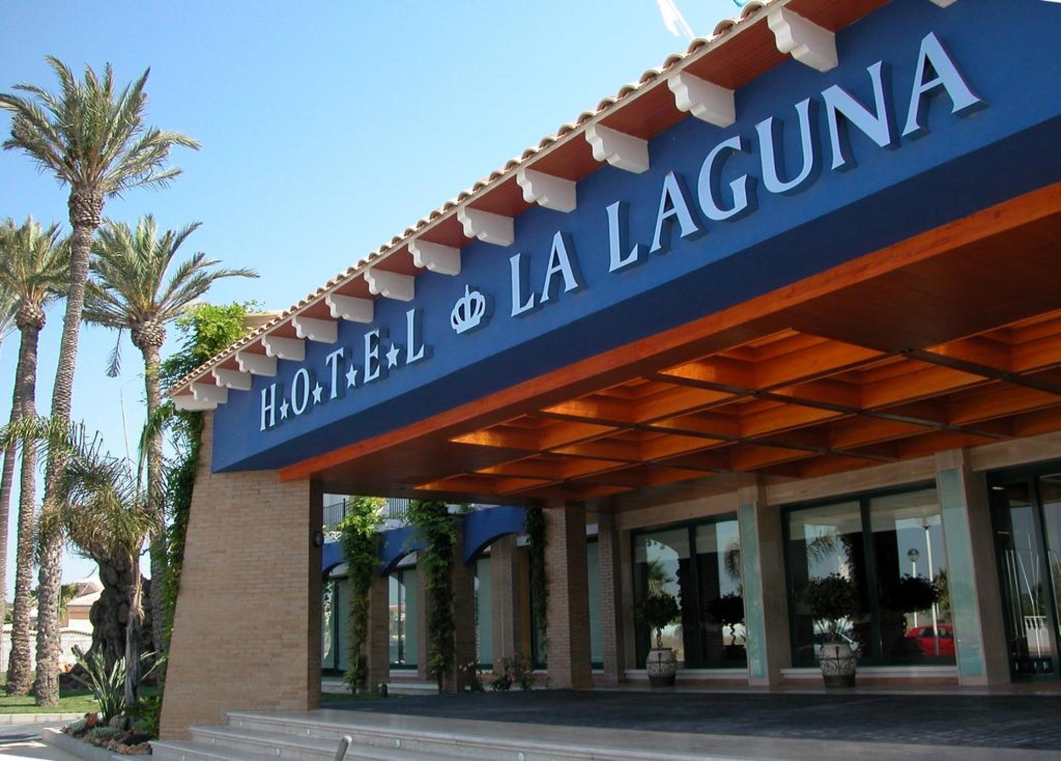 Vista Exterior Hotel La Laguna Spa & Golf