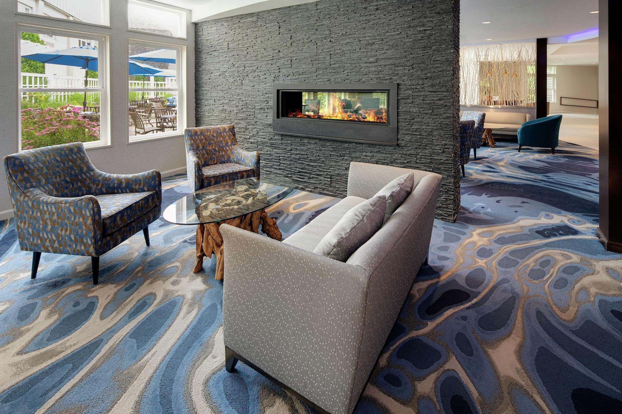 Vista Lobby Doubletree by Hilton Cape Cod - Hyannis