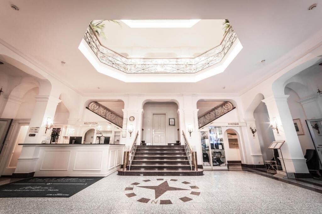 Vista Lobby Strandhotel Kurhaus Juist