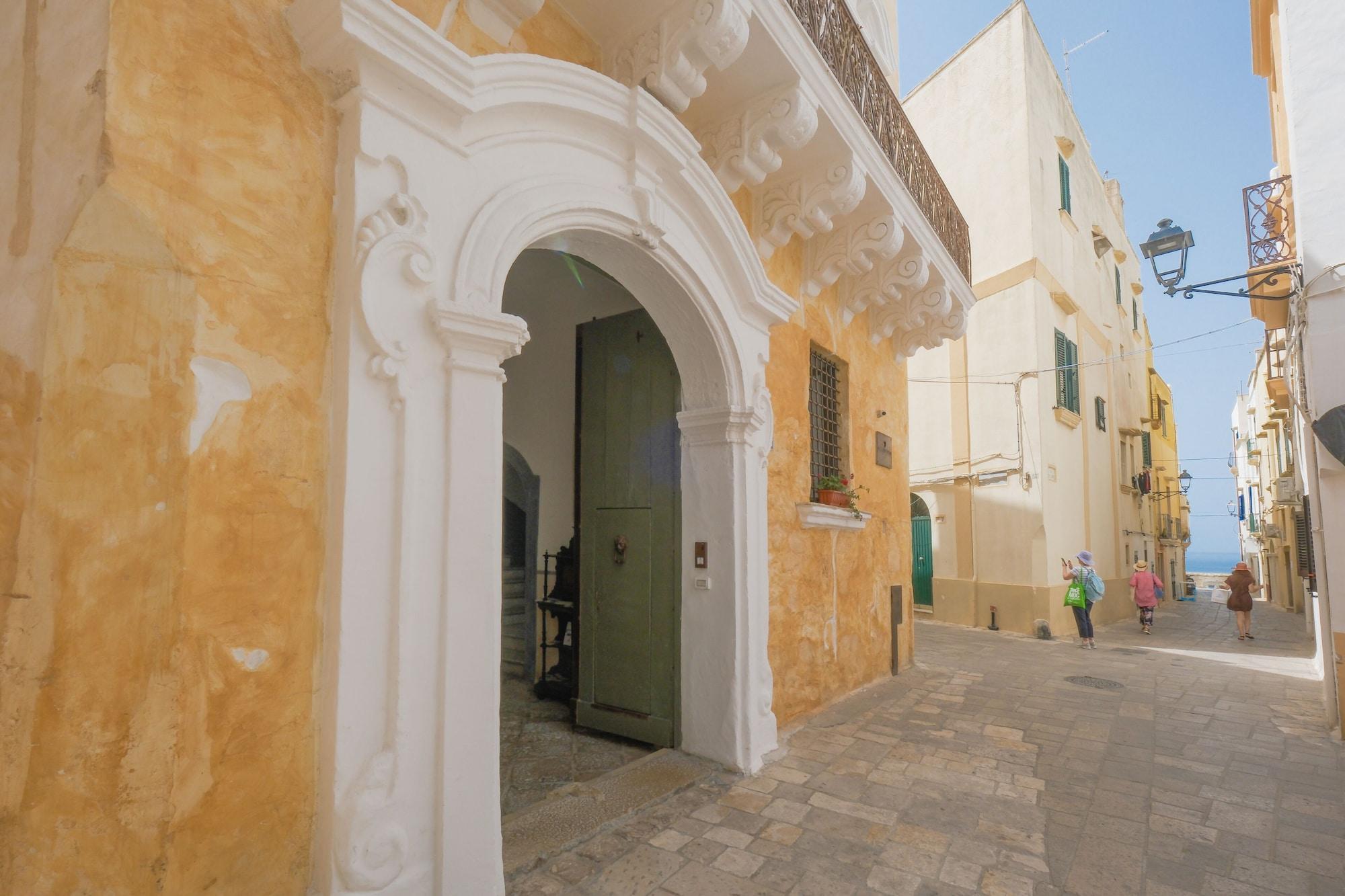Varios Pascaraymondo Suite Palace