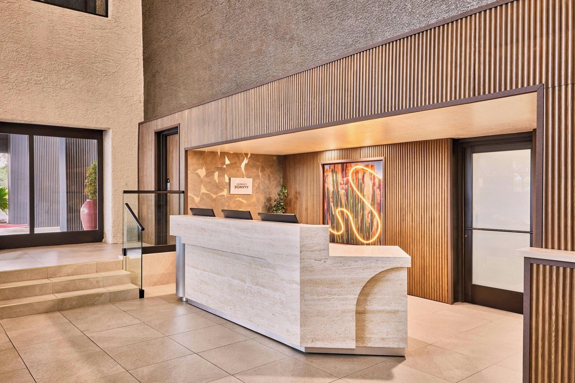 Vista Lobby Sheraton Tucson Hotel and Suites