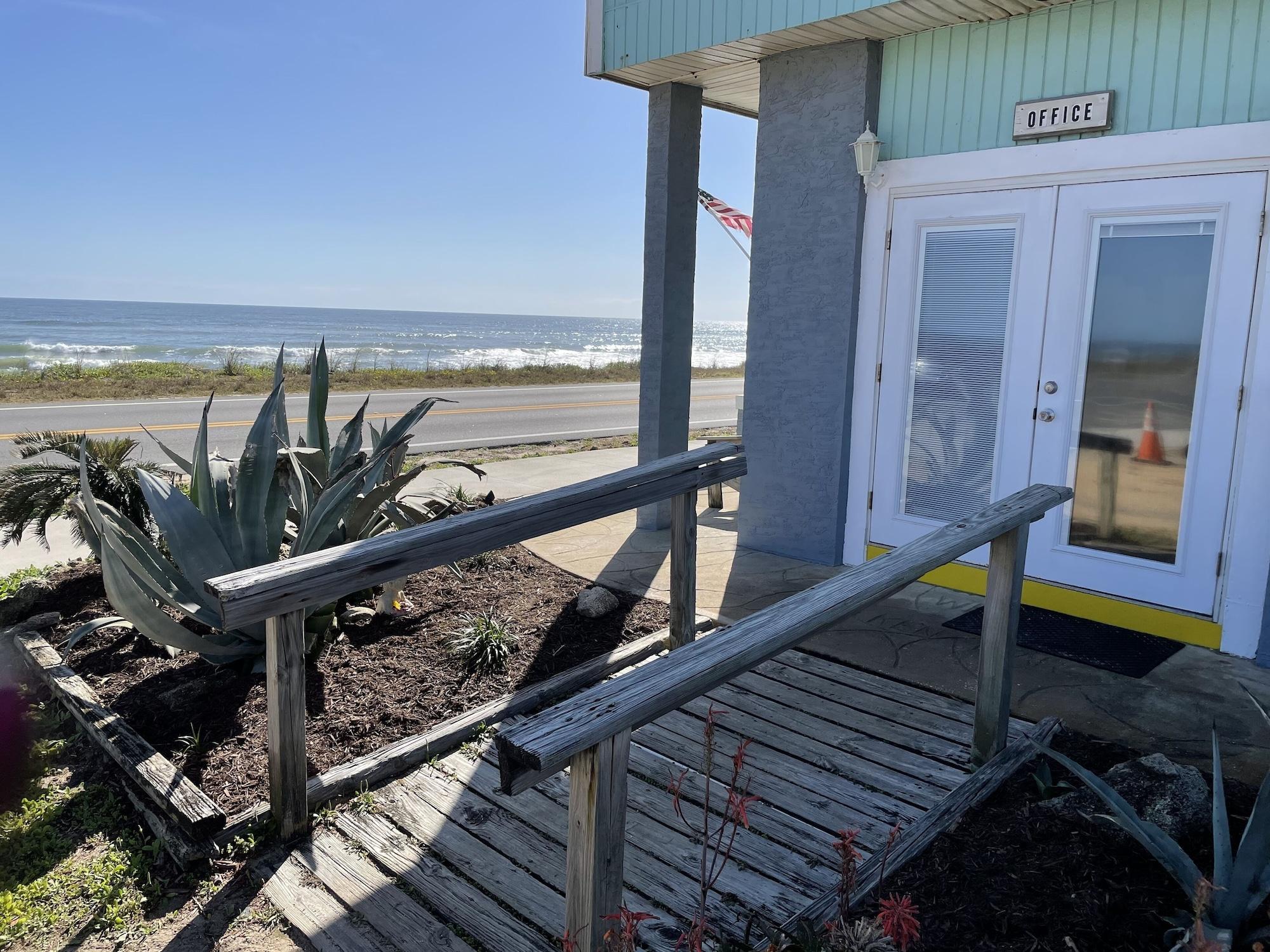 Vista Exterior Beach Front Motel