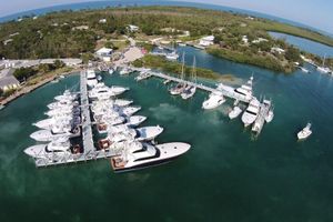 Alojamiento - Green Turtle Club Resort & Marina