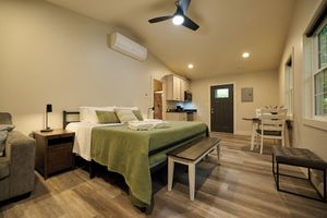 Alquiler Vacacional - Valley Overlook - Cozy Cabin near Blossom Music Center, 1BR - Peninsula, Ohio