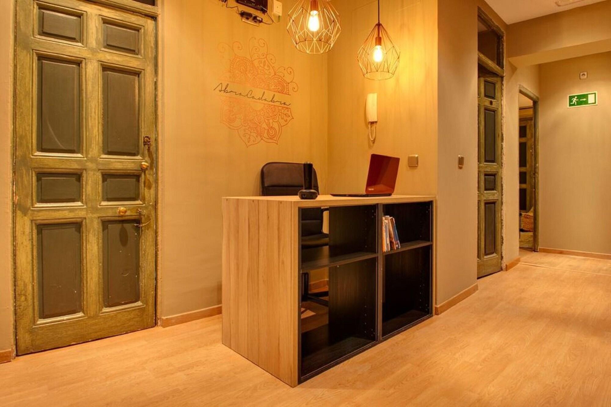 Vista Lobby Abracadabra Suites