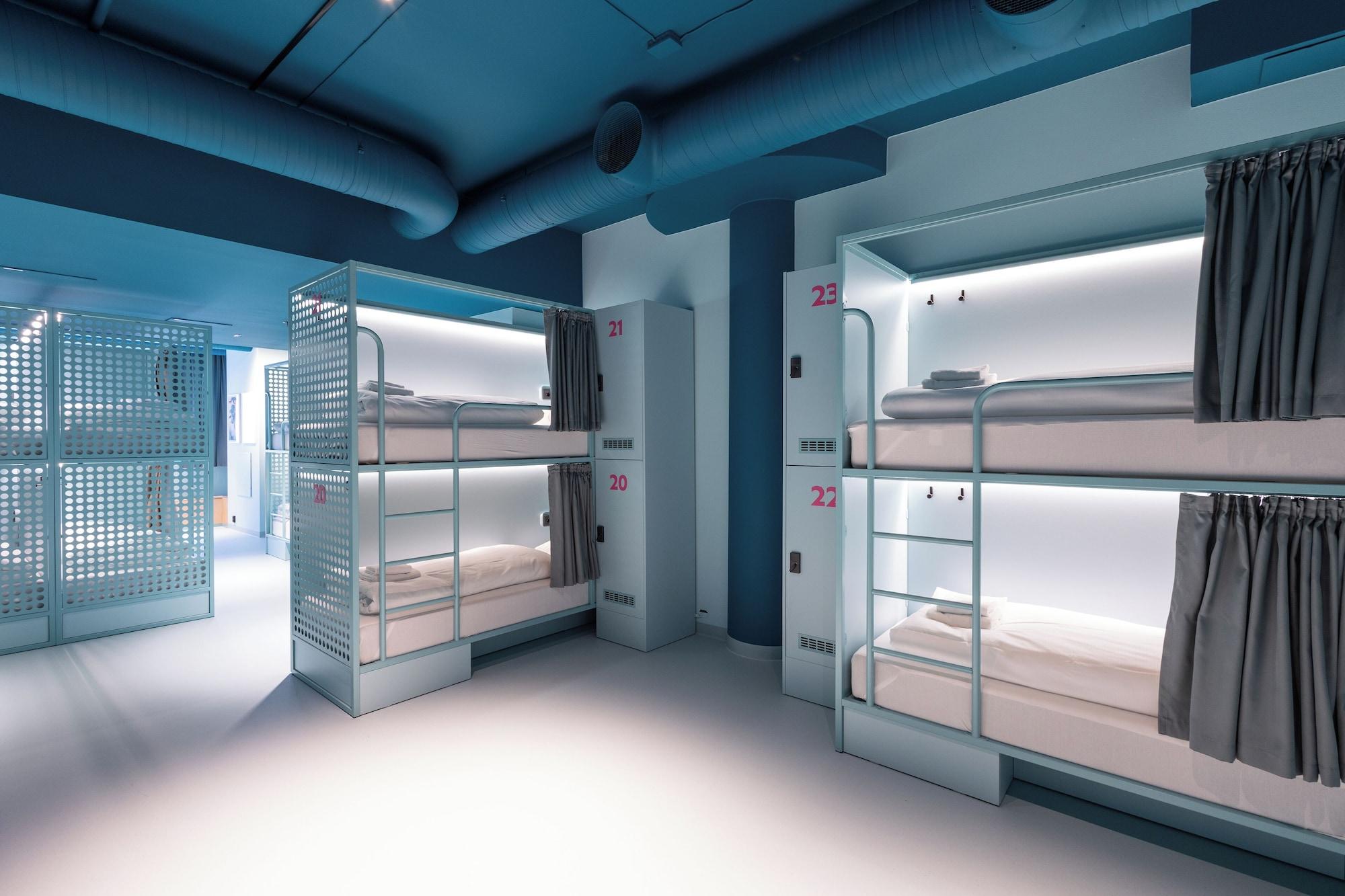 Varios Bunks at Rode