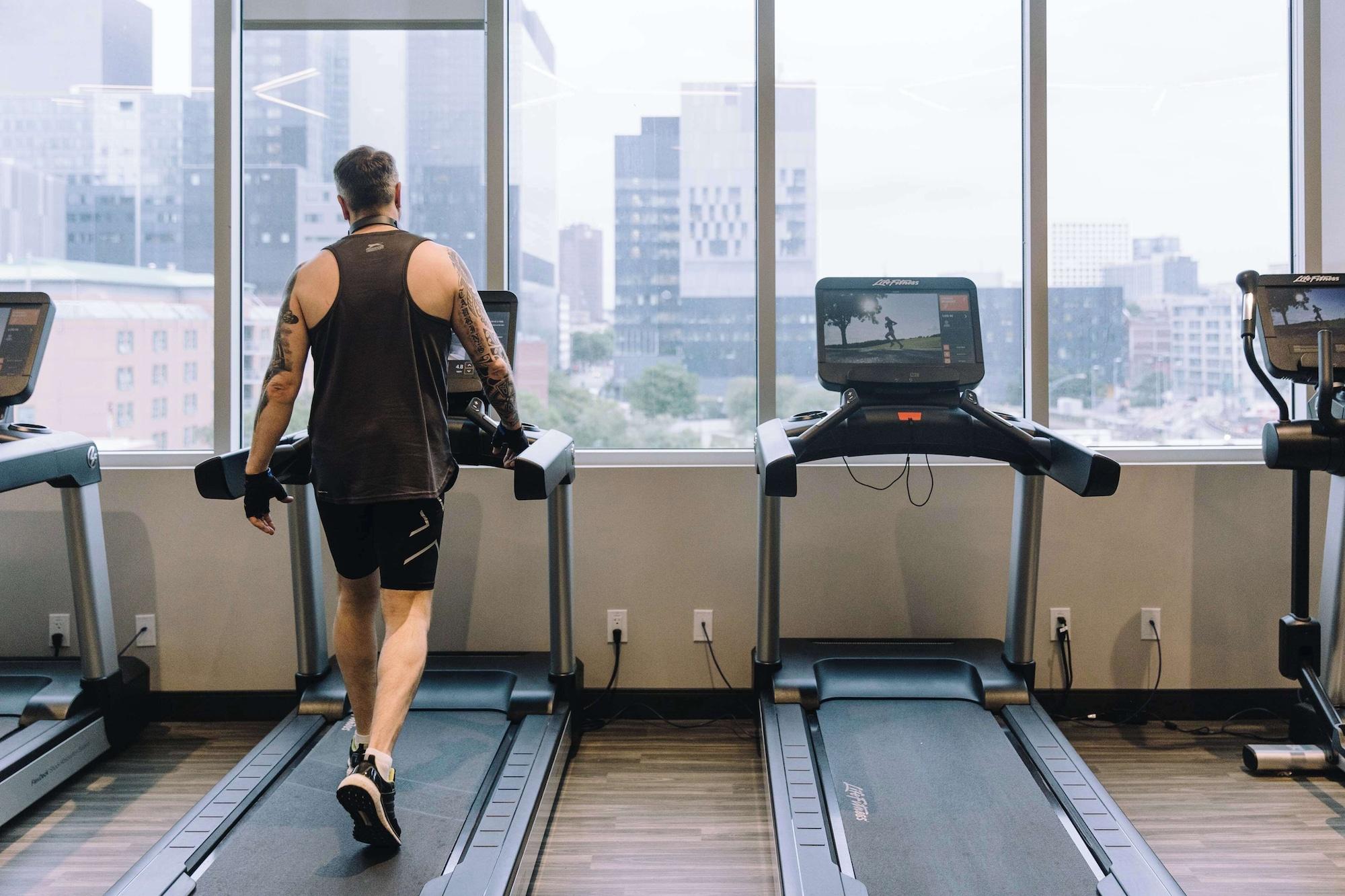 Gimnasio Hampton Inn by Hilton Montreal Downtown