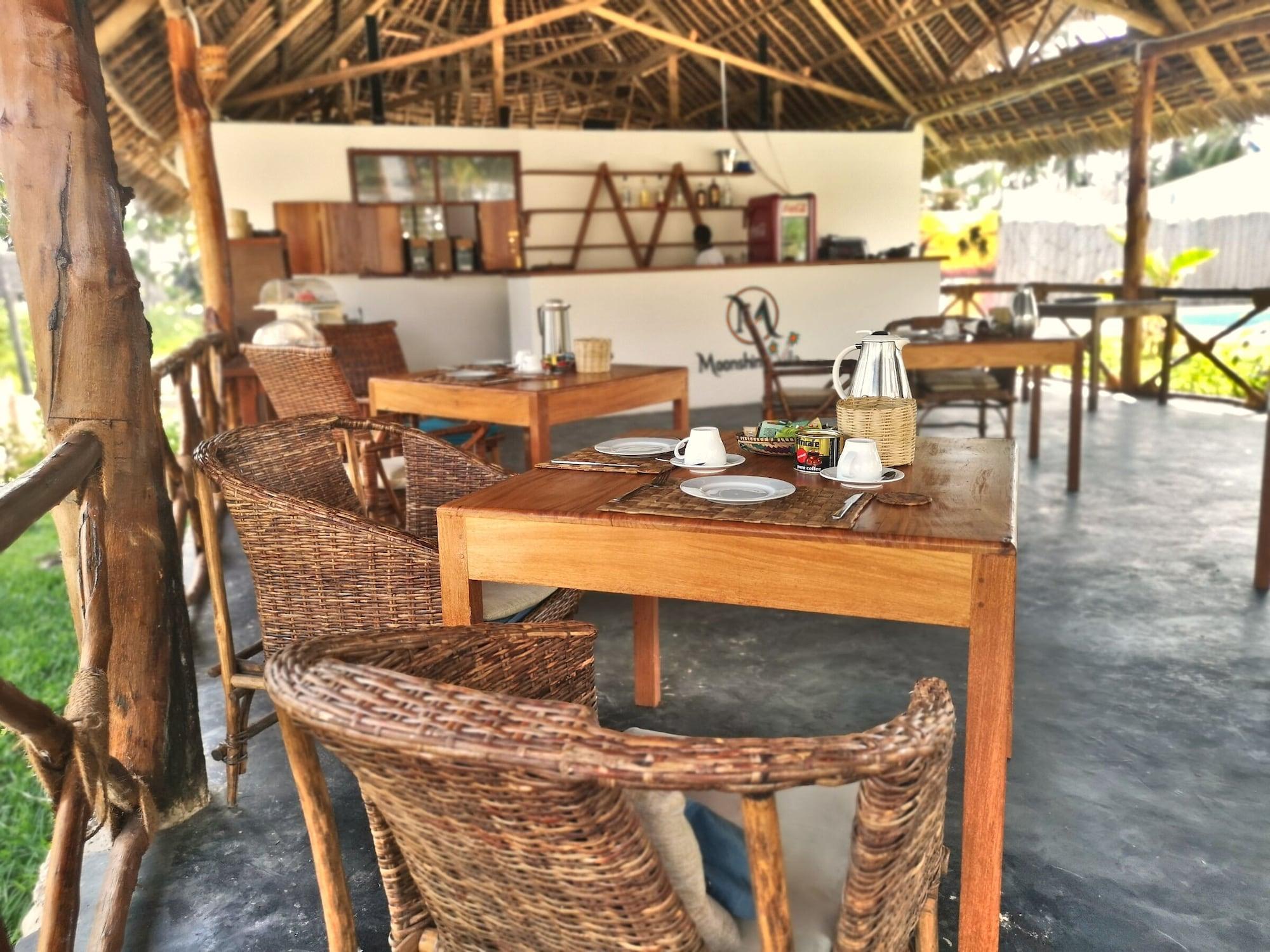 Restaurant Moonshine Villa