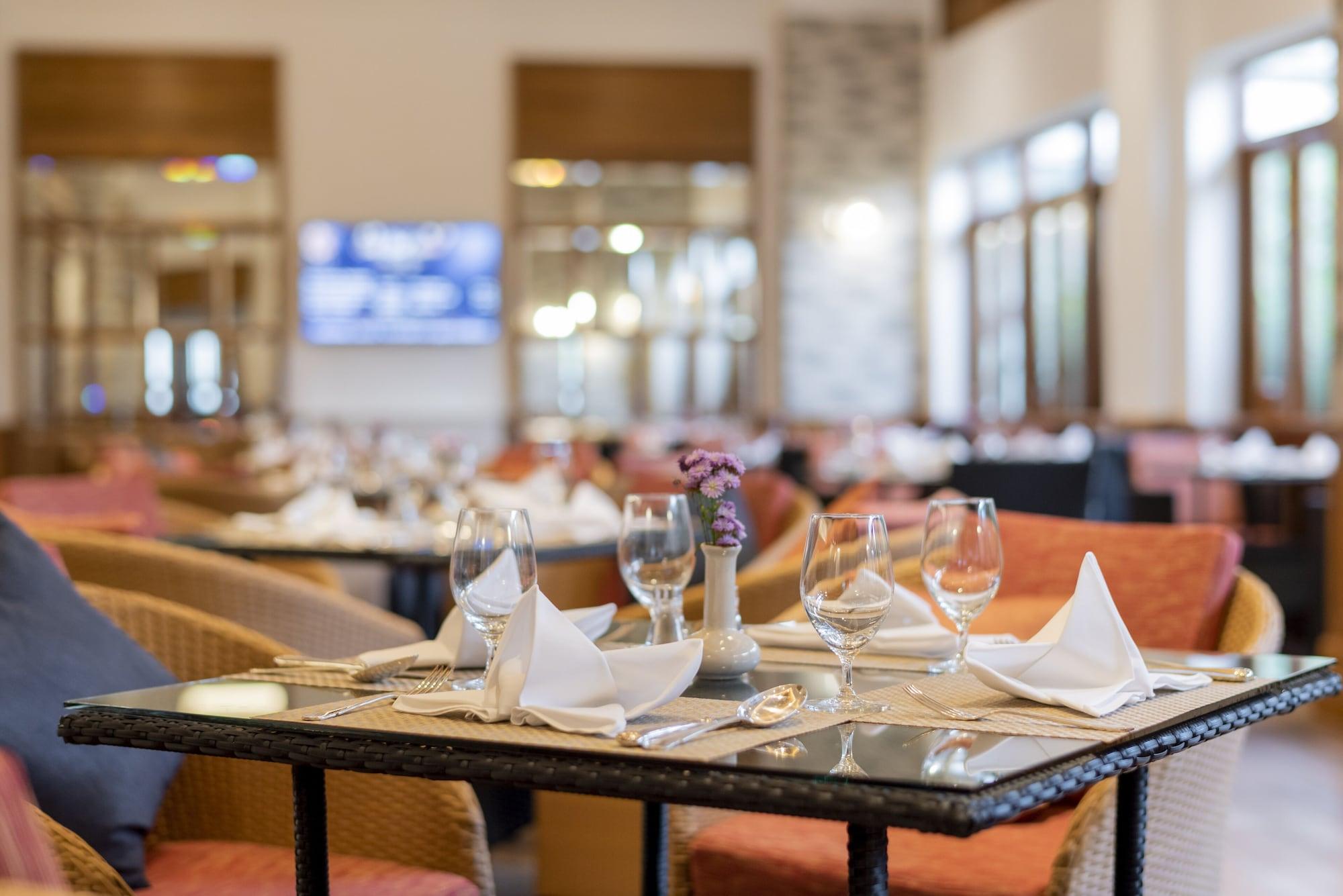 Restaurant Empress Premier Hotel