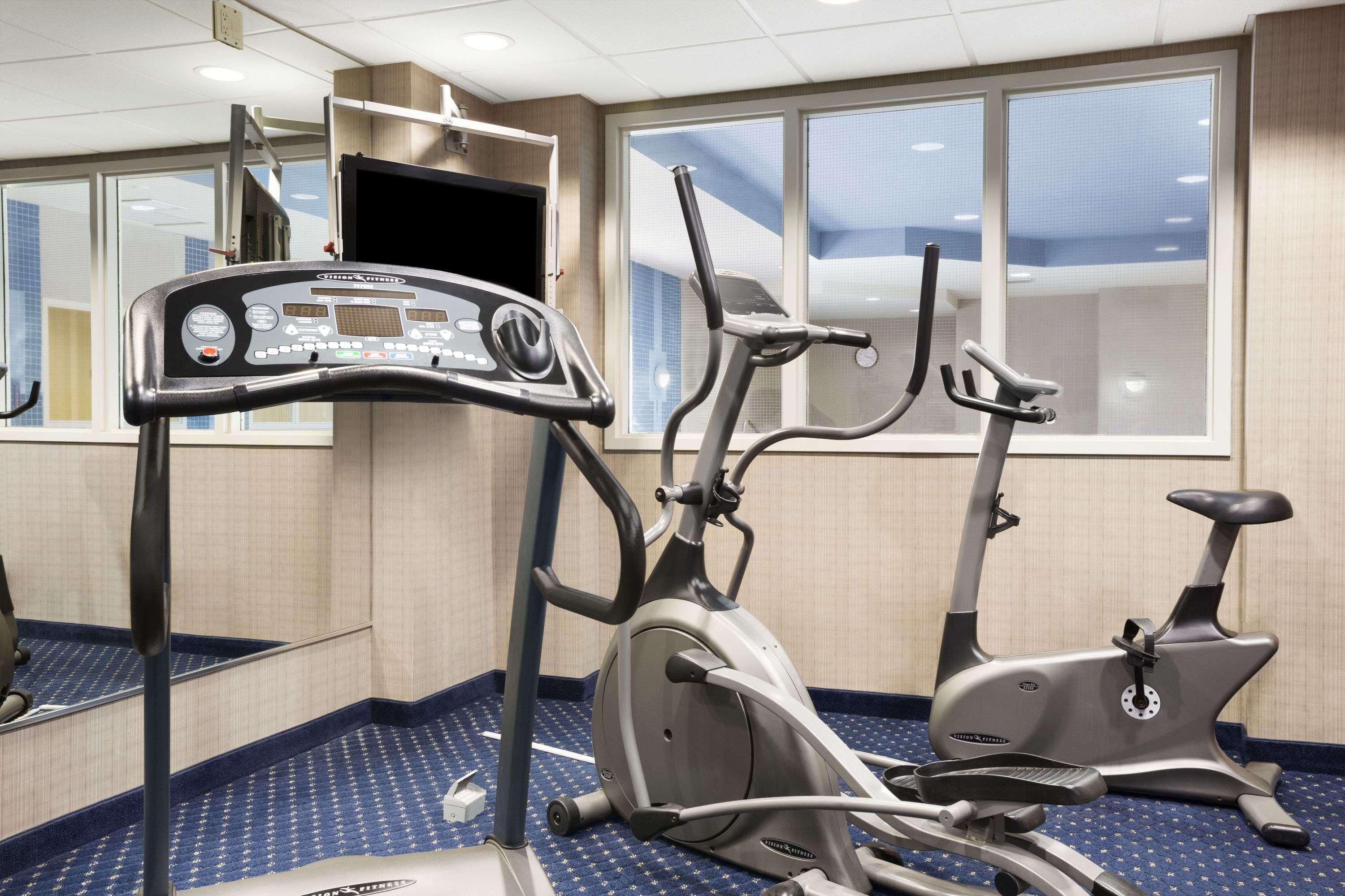 Gimnasio Days Inn & Suites by Wyndham Collingwood