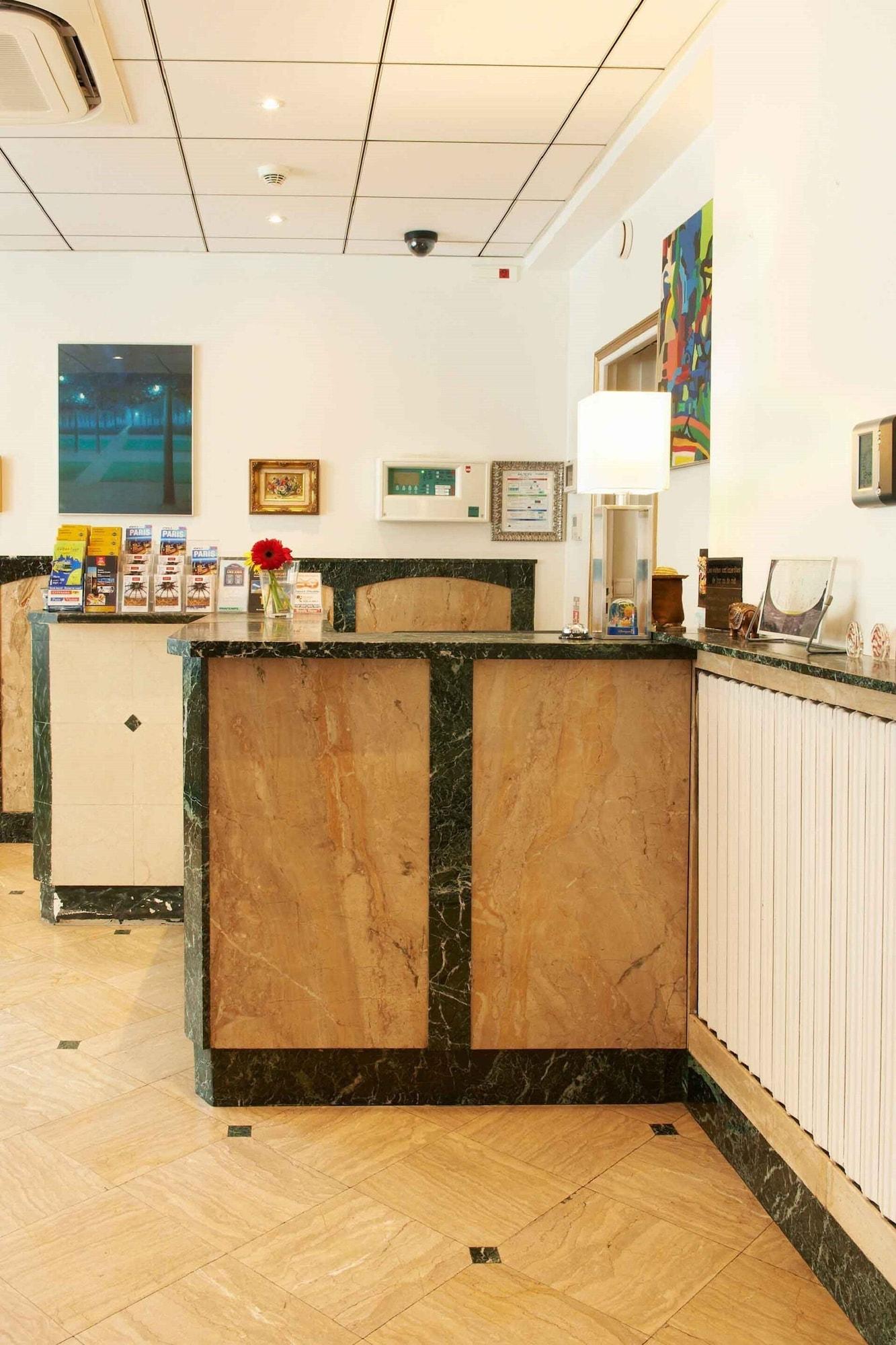 Vista Lobby Hôtel Darcet Paris