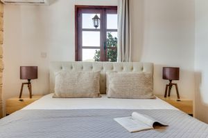 Alquiler Vacacional - Spacious 7-bdr Villa With Pool & Sea View