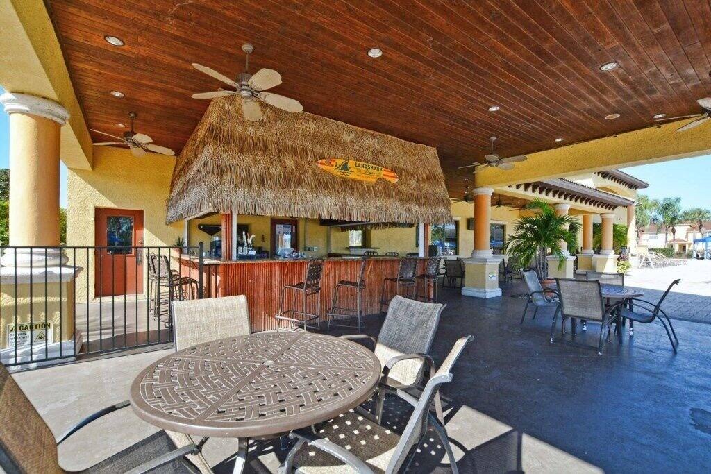 Restaurant Paradise Palms-4 Bed W/splashpool-3610pp 4 Bedroom Townhouse by RedAwning