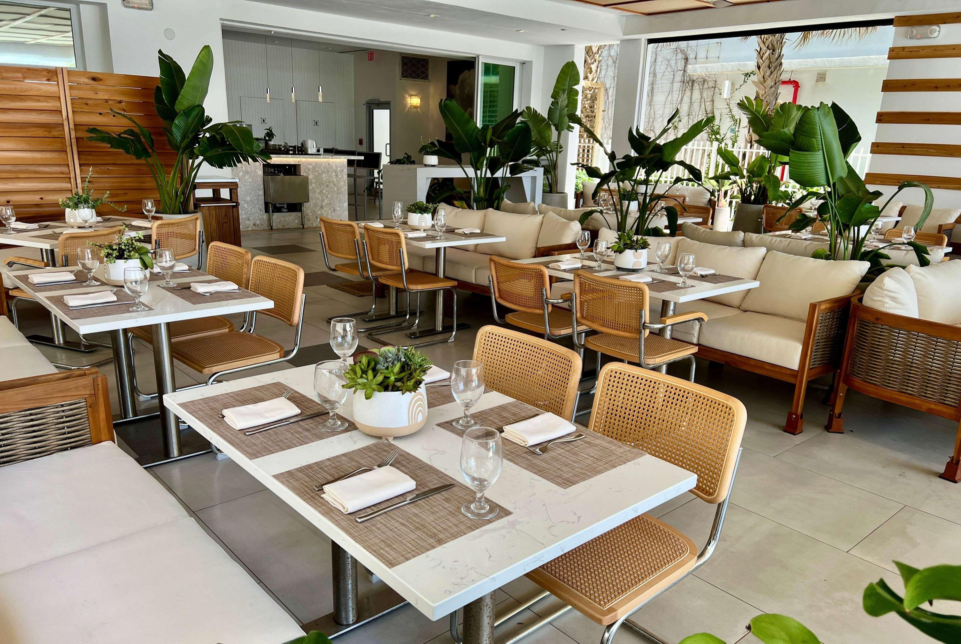 Restaurant MB Hotel, Trademark Collection by Wyndham