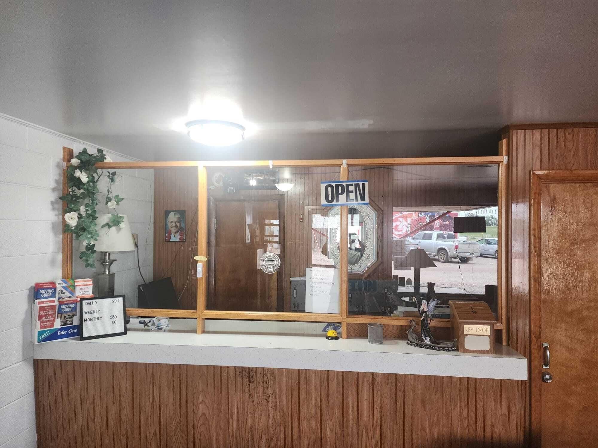 Vista Lobby 1st Inn By OYO Quinter Hwy 70 KS