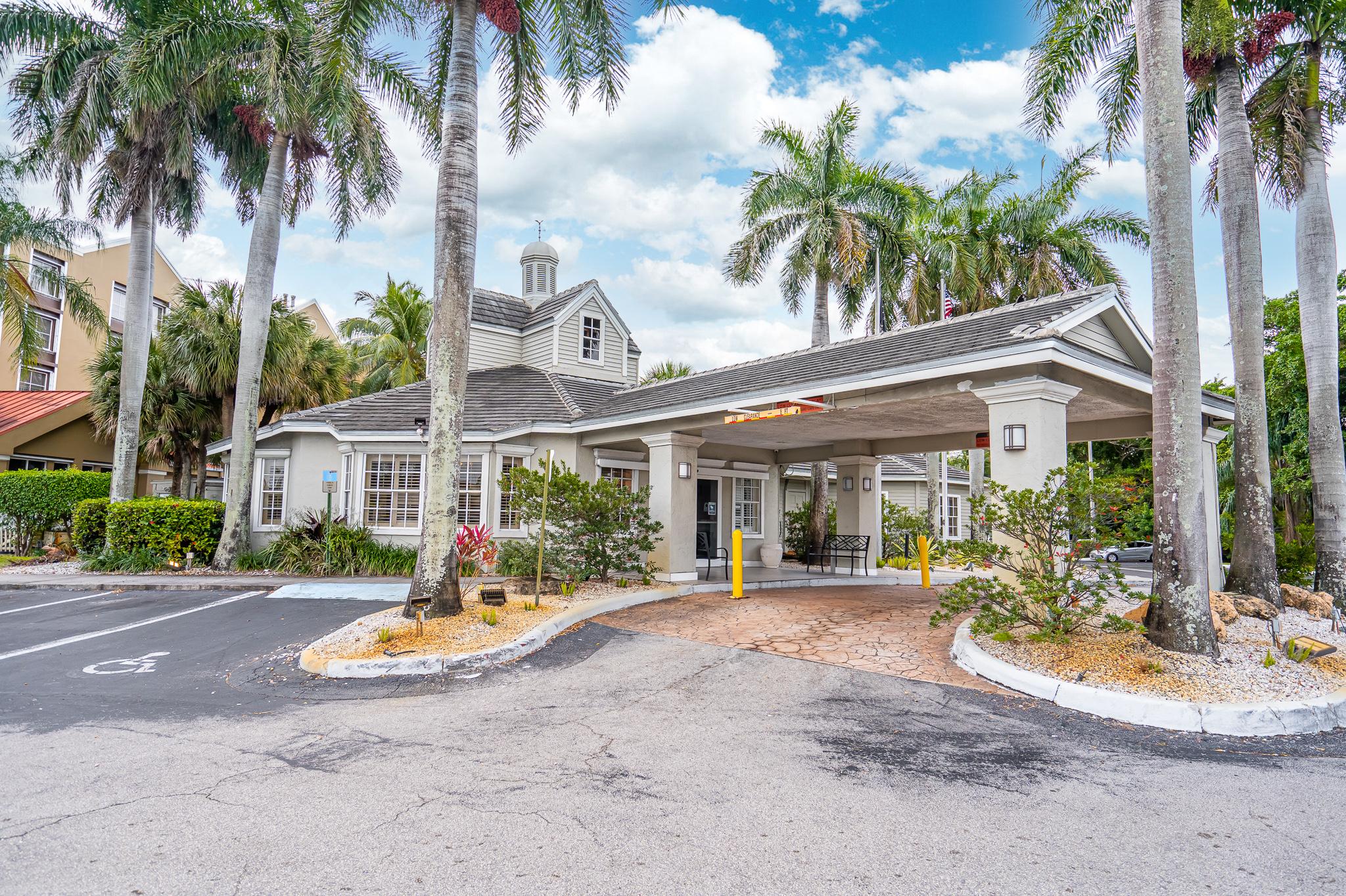 Vista Exterior Hotolos