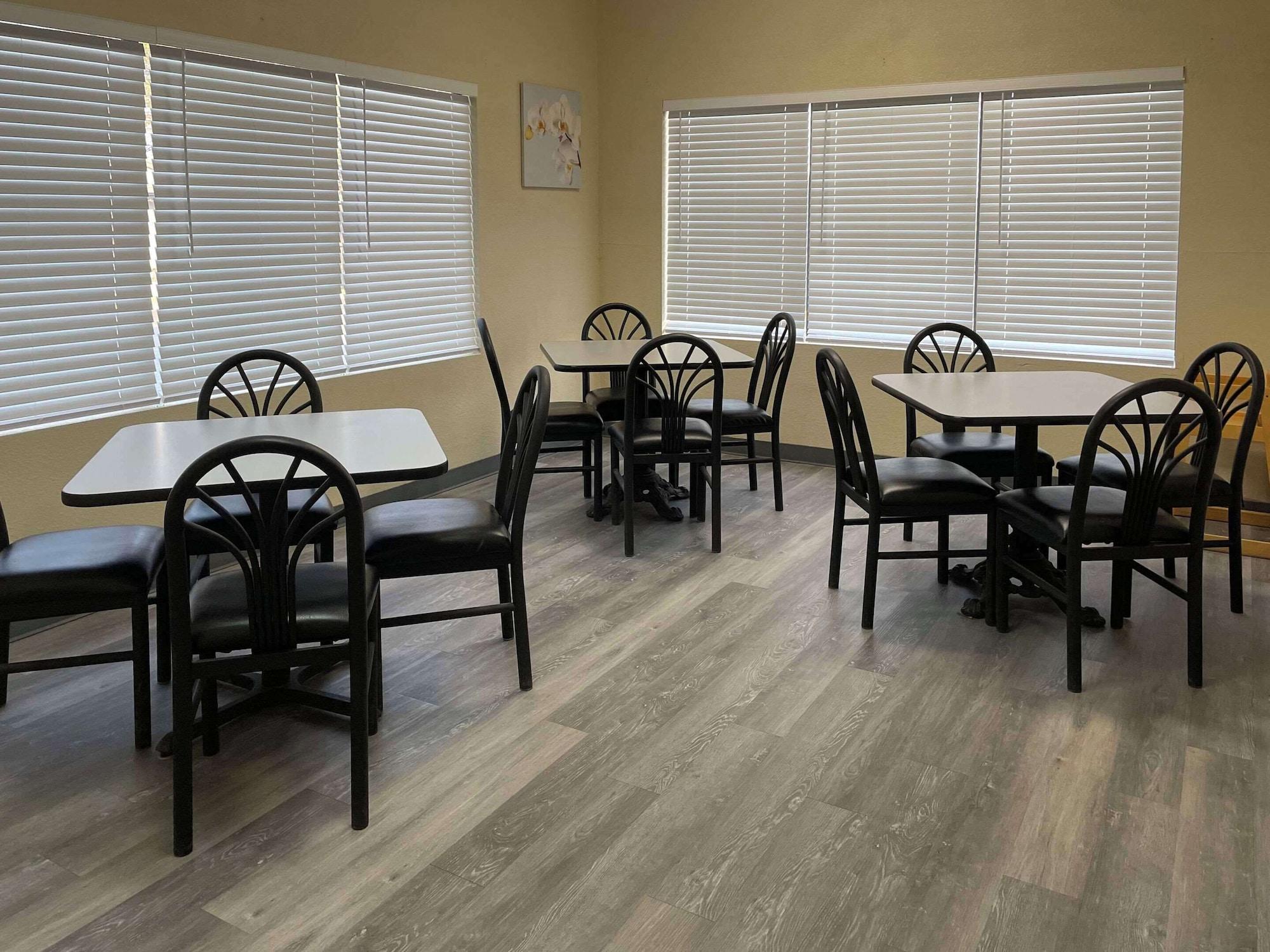 Restaurant Econo Lodge Inn & Suites Sweetwater I-20