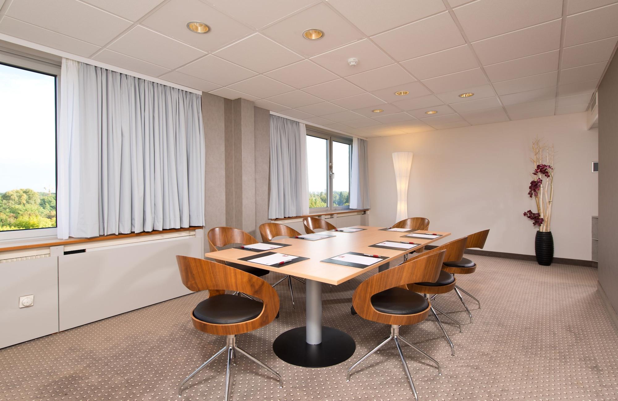 Sala de Reuniones Leonardo Hotel Munich Arabellapark
